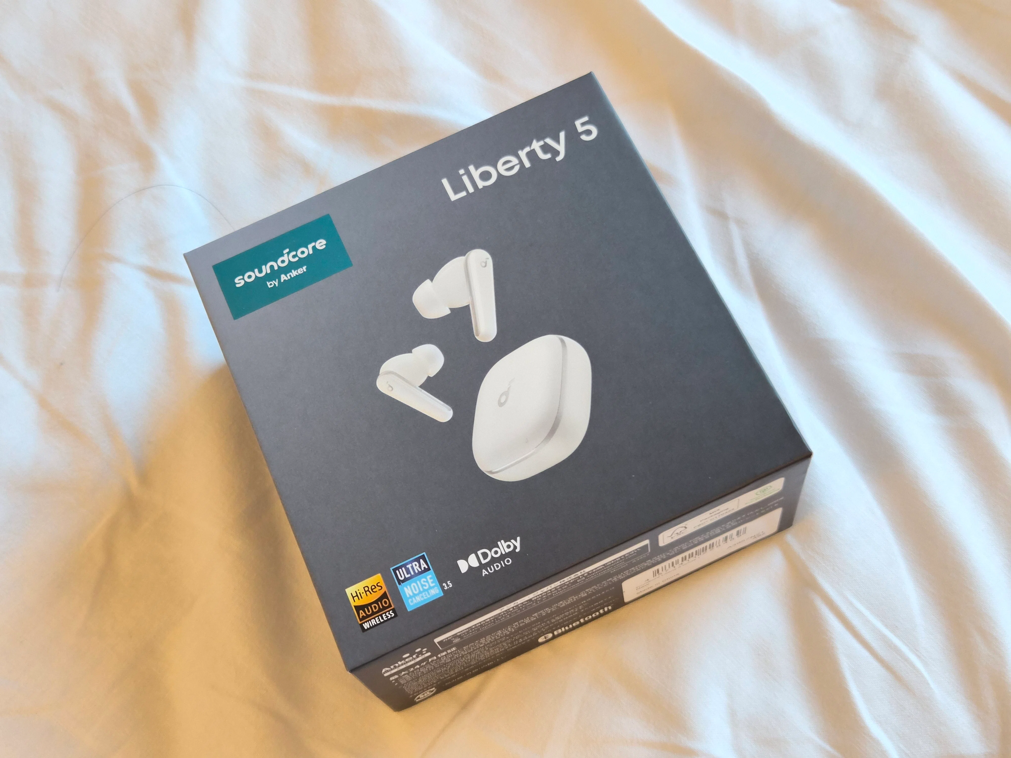 移動の騒音を無にする】Anker Soundcore Liberty 5 レビュー。電車の