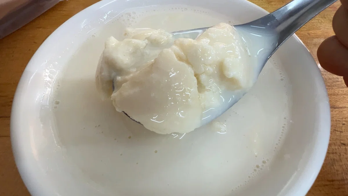 嘉義豆花 (トウファ)	Chiayi Douhua (Tofu Pudding)