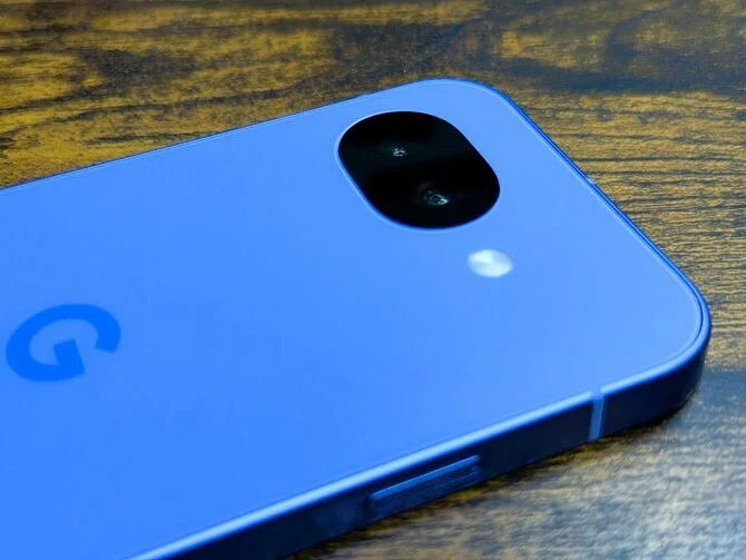 カメラ出っ張りがない美しいスマホ「Google Pixel 10a」を購入してみた