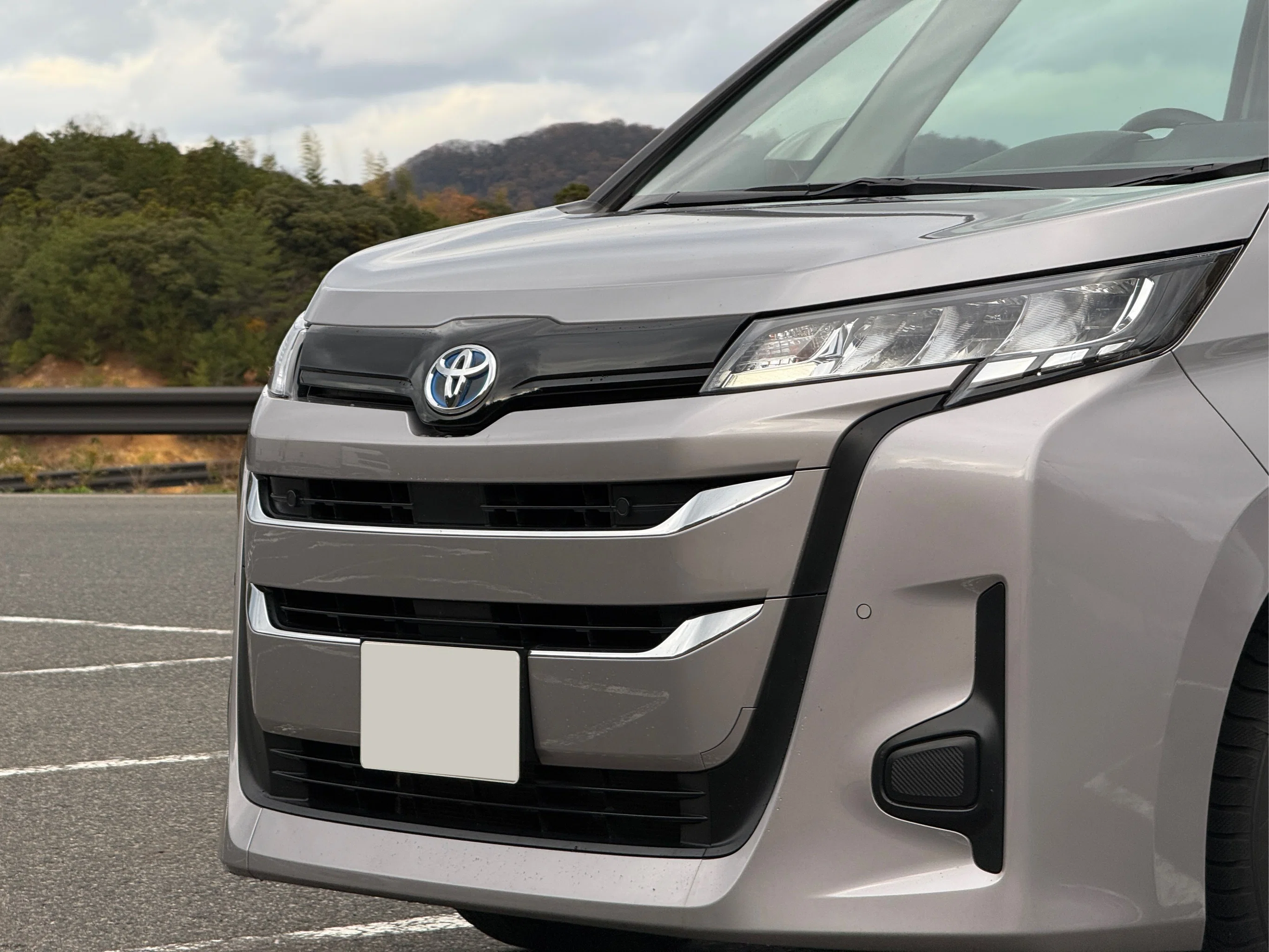 トヨタ ノア(R90型 ハイブリッド)長距離レビュー｜ひろ