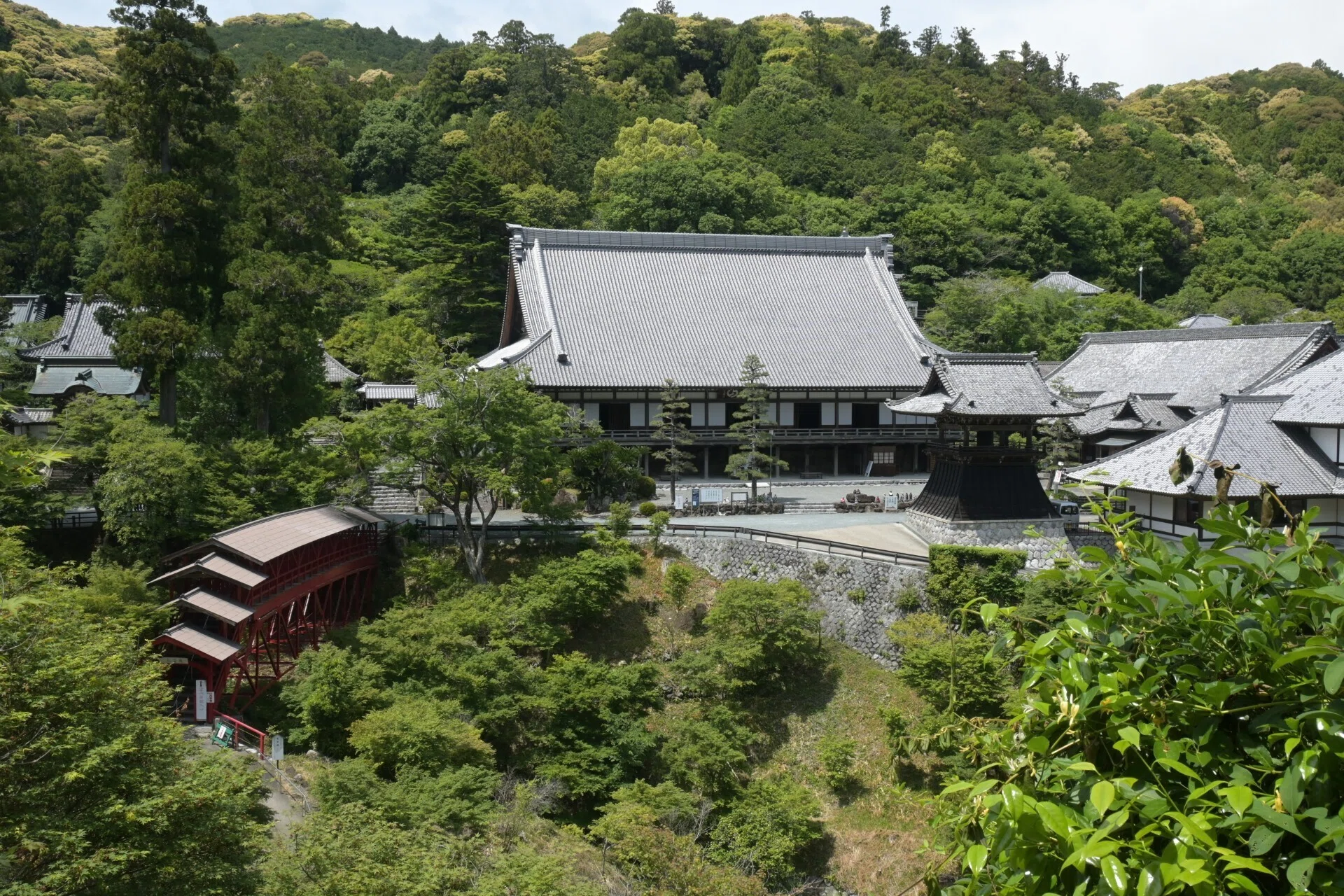 奥山半僧坊へ天狗に会いにゆく｜小池 隆