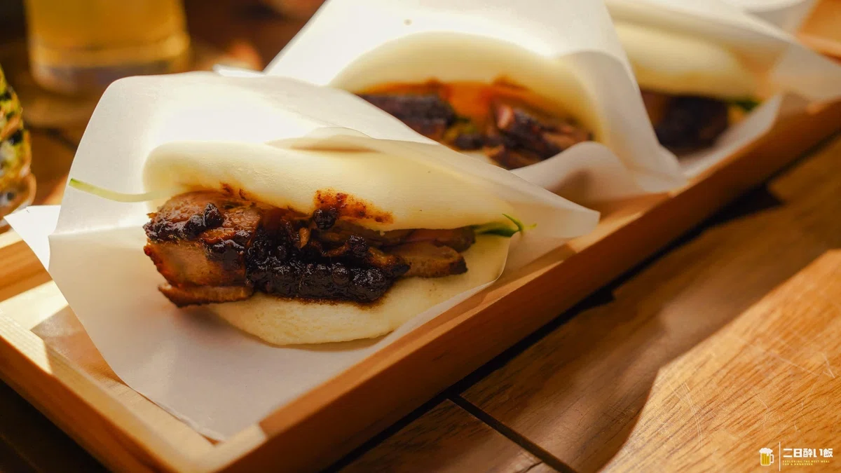 Yuyu in Ebisu: A restaurant where you can eat duck dogs made with straw ...