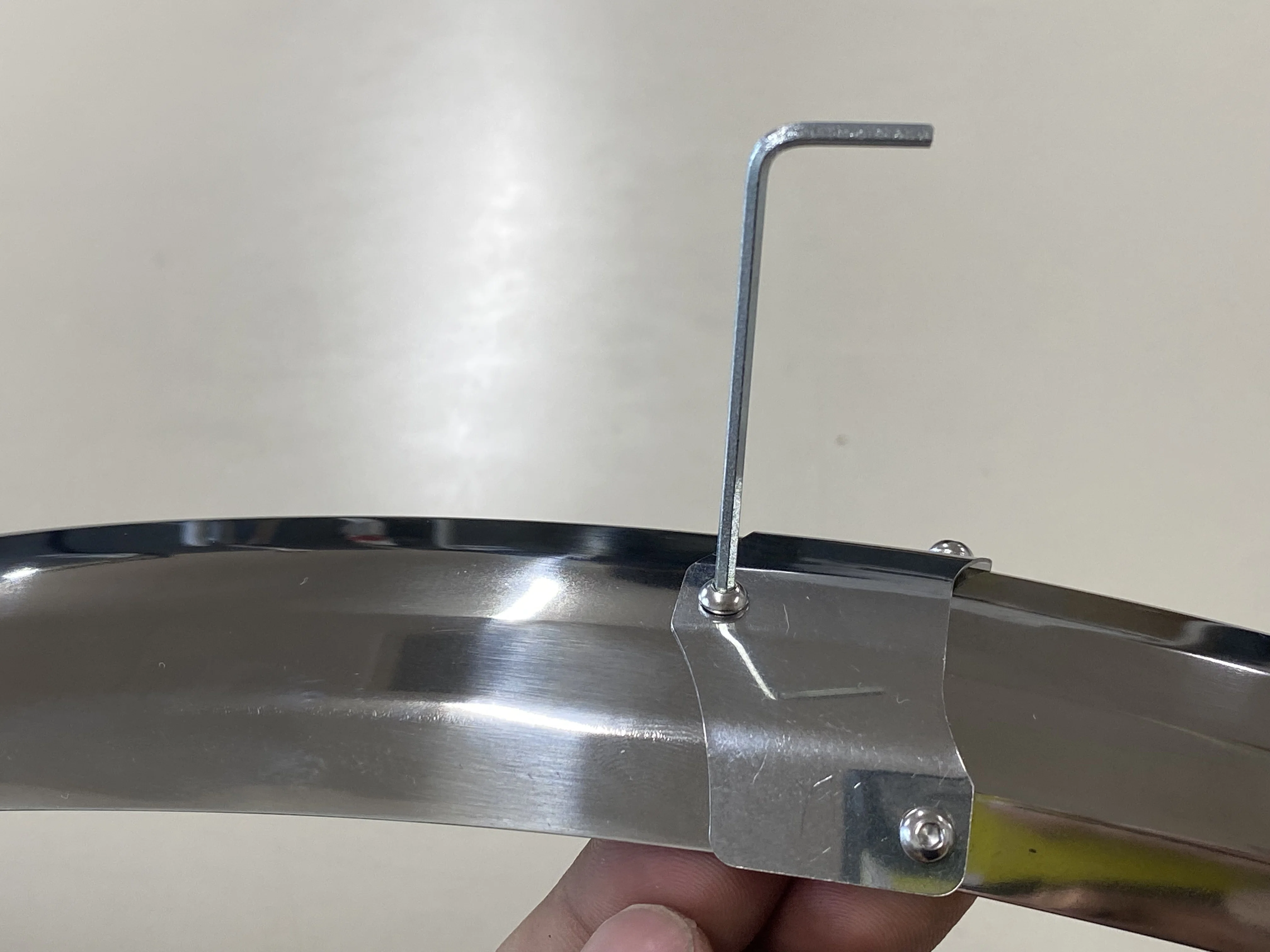 メタルフェンダーDYK-3を取り付けてみる ～取り付け作業 フロント編