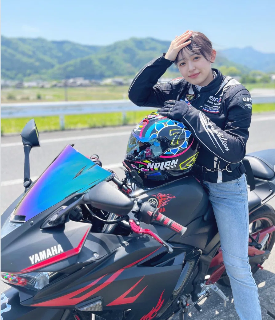 黒江こはる写真集「笑顔も、ときめきも、全部こはるん」発売【バイク女子・こはるんの魅力を紹介】|タレント写真集パトロール隊📸📸|フォロバ100