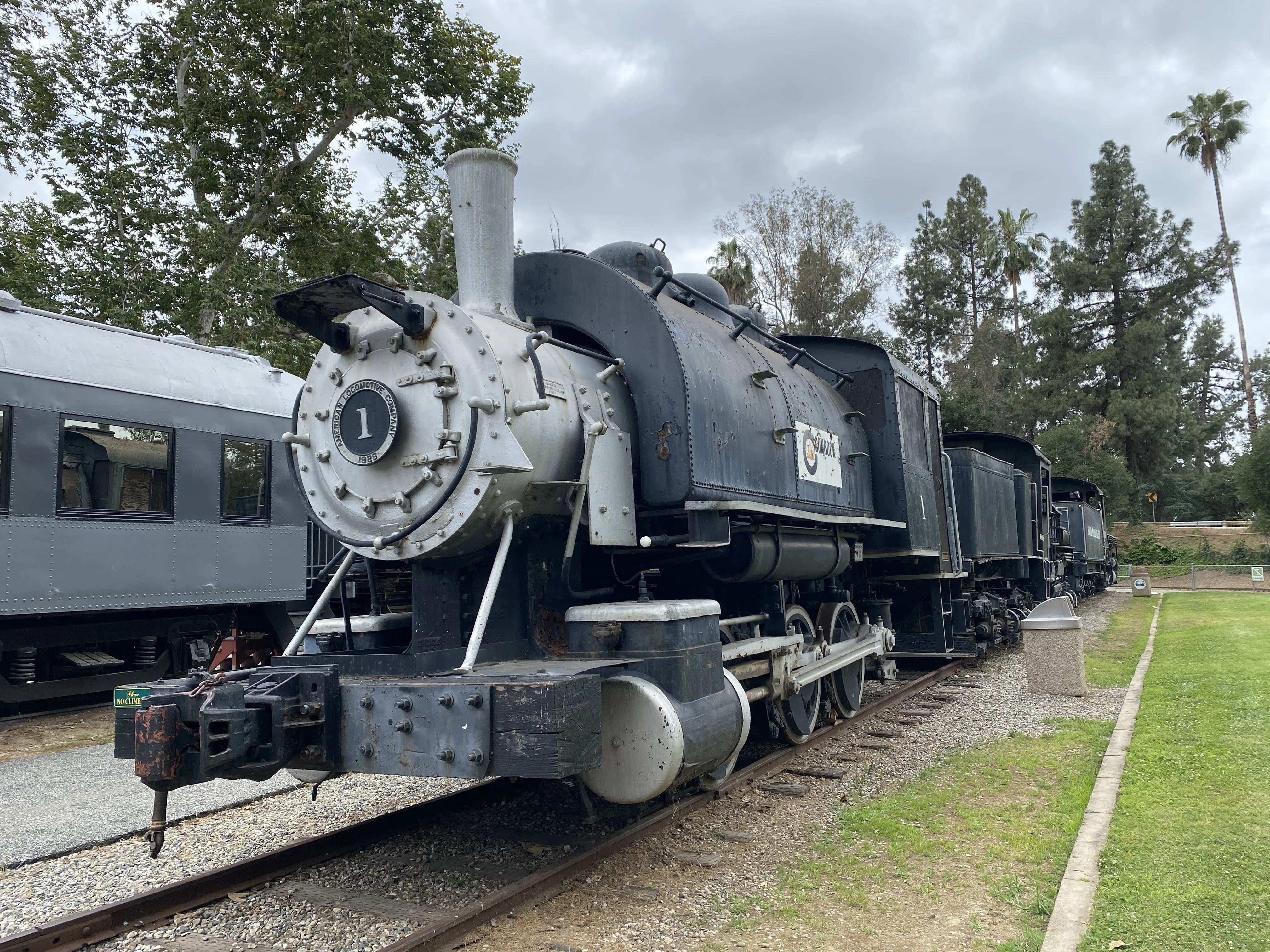 ロサンゼルスの屋外型鉄道博物館｜豊洲機関区
