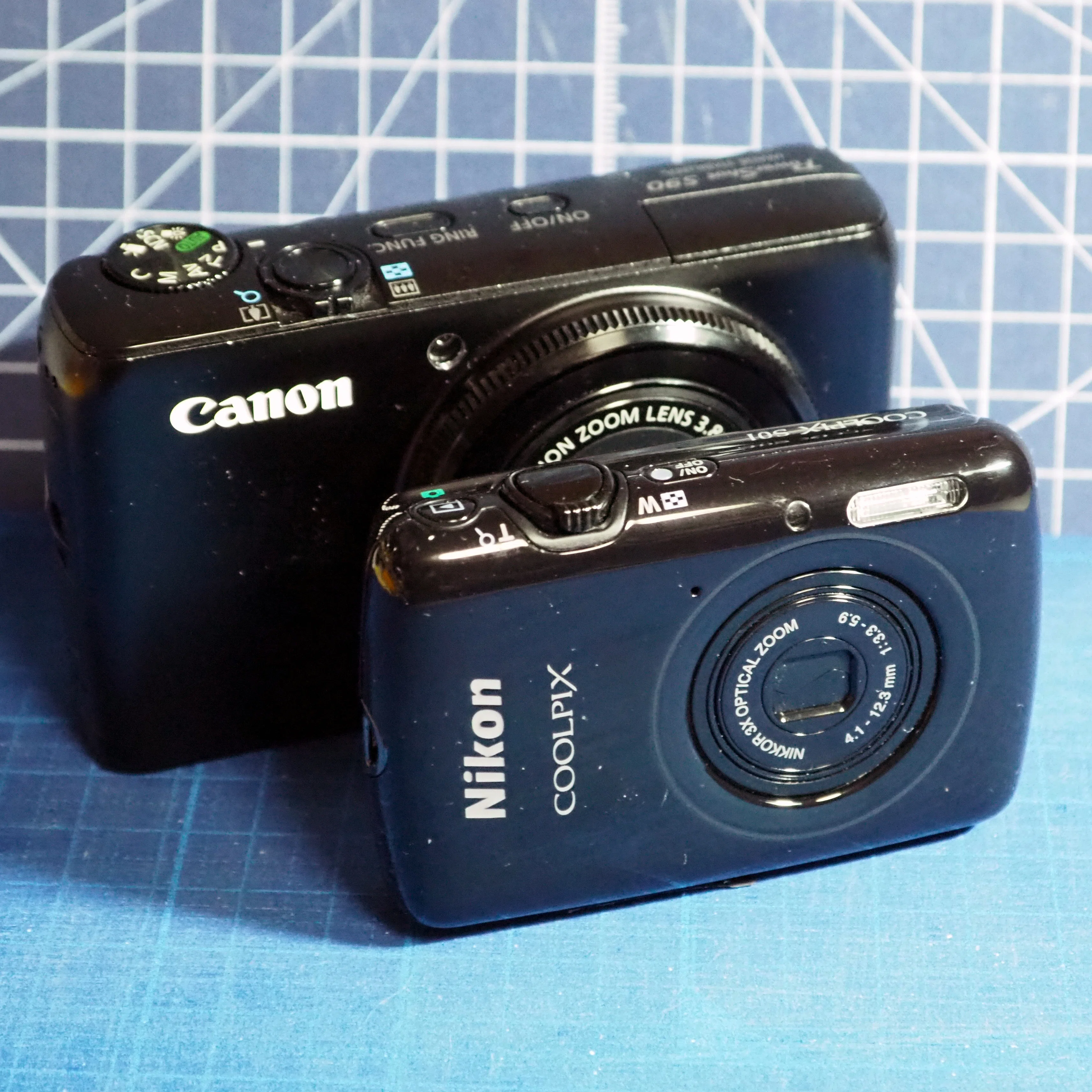 Nikon ニコン COOLPIX S01 コンパクトデジタルカメラ コンデジ Amazon.com : Nikon COOLPIX S01 10.1 MP Digital Camera with 3x Zoom