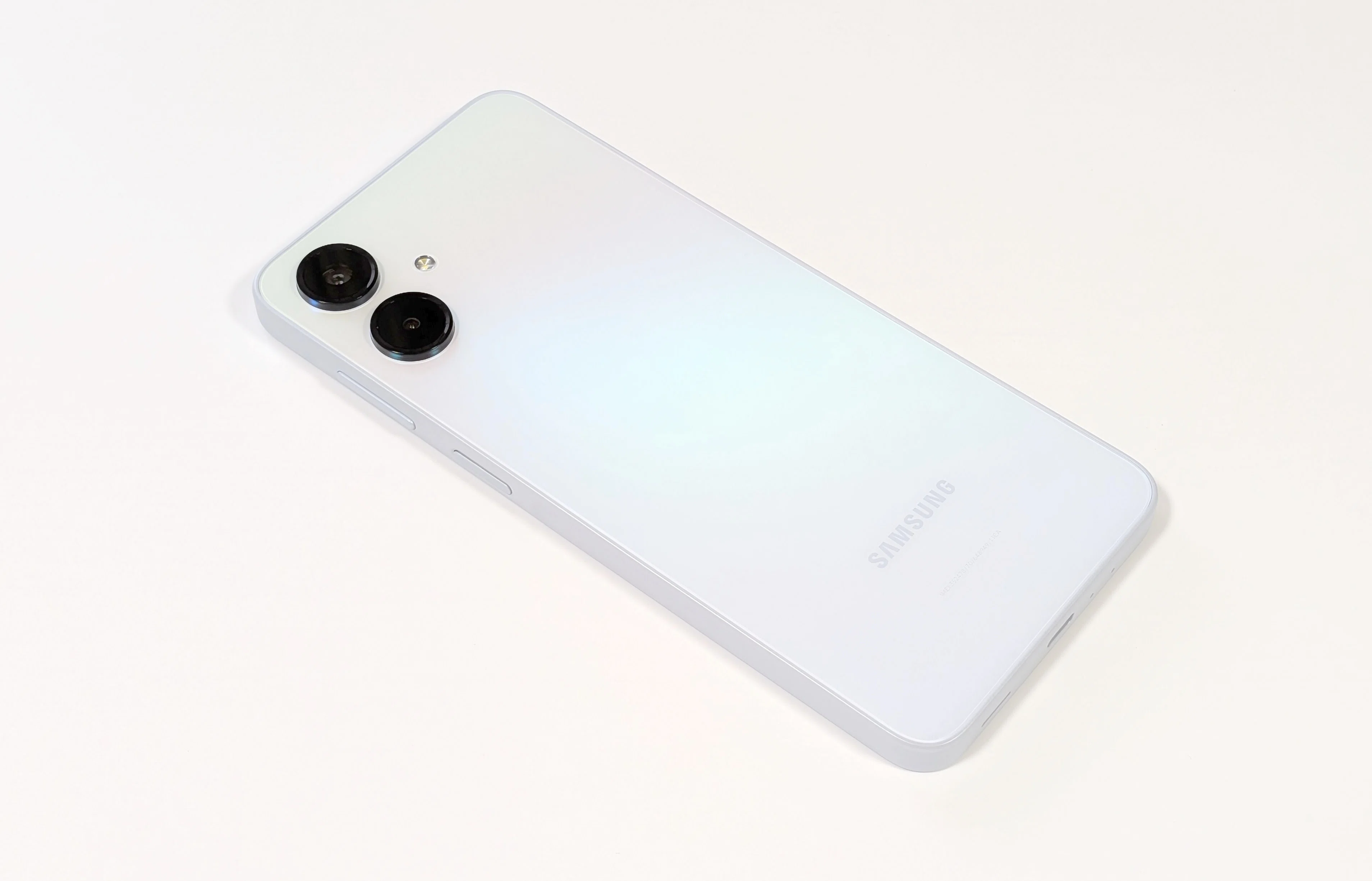 Galaxy A25 5G レビュー！スペック低めで割り切りが必要、でも安くて