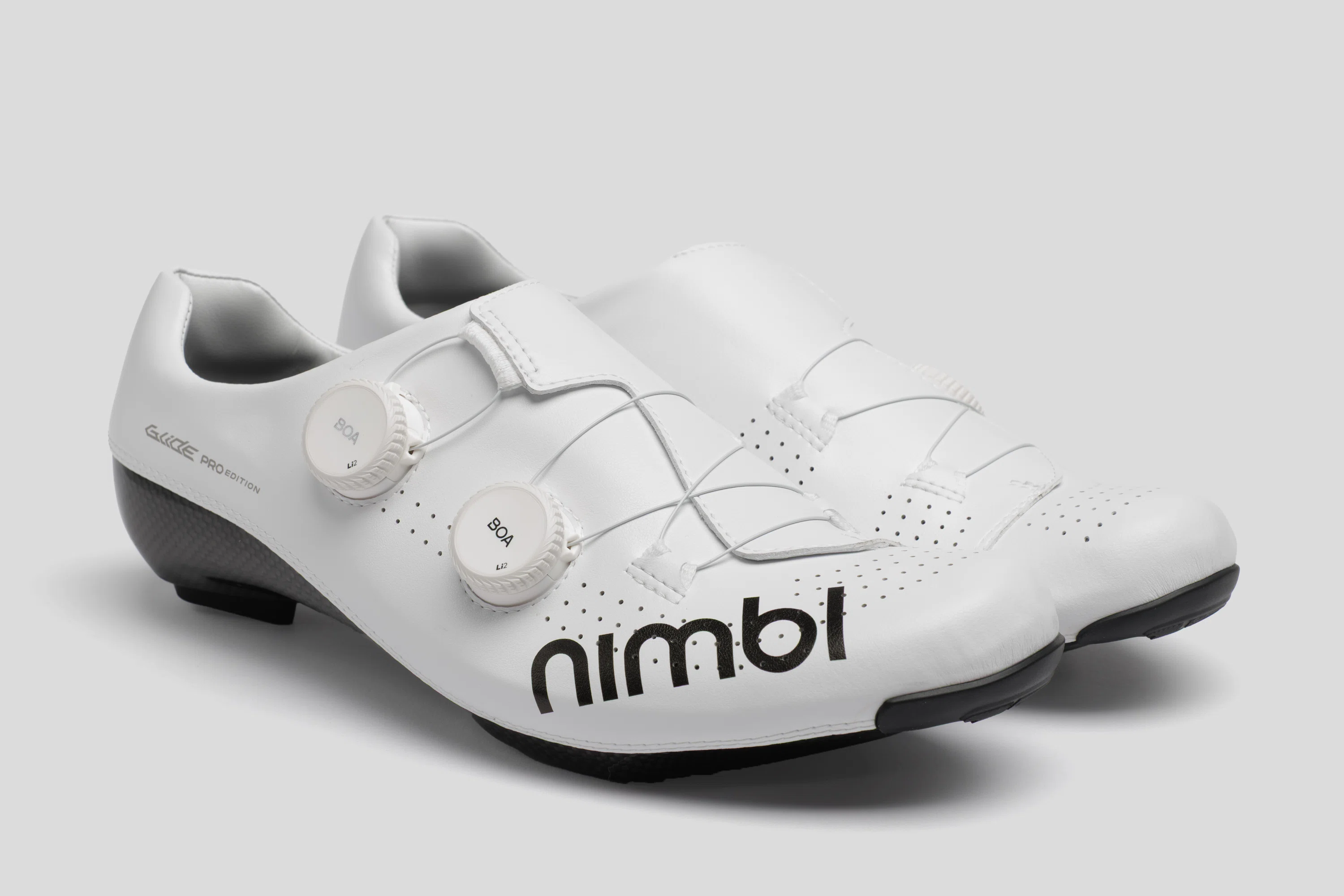 プレミアムシューズブランド「Nimbl」を詳しく掘り下げる。｜TRISPORTS