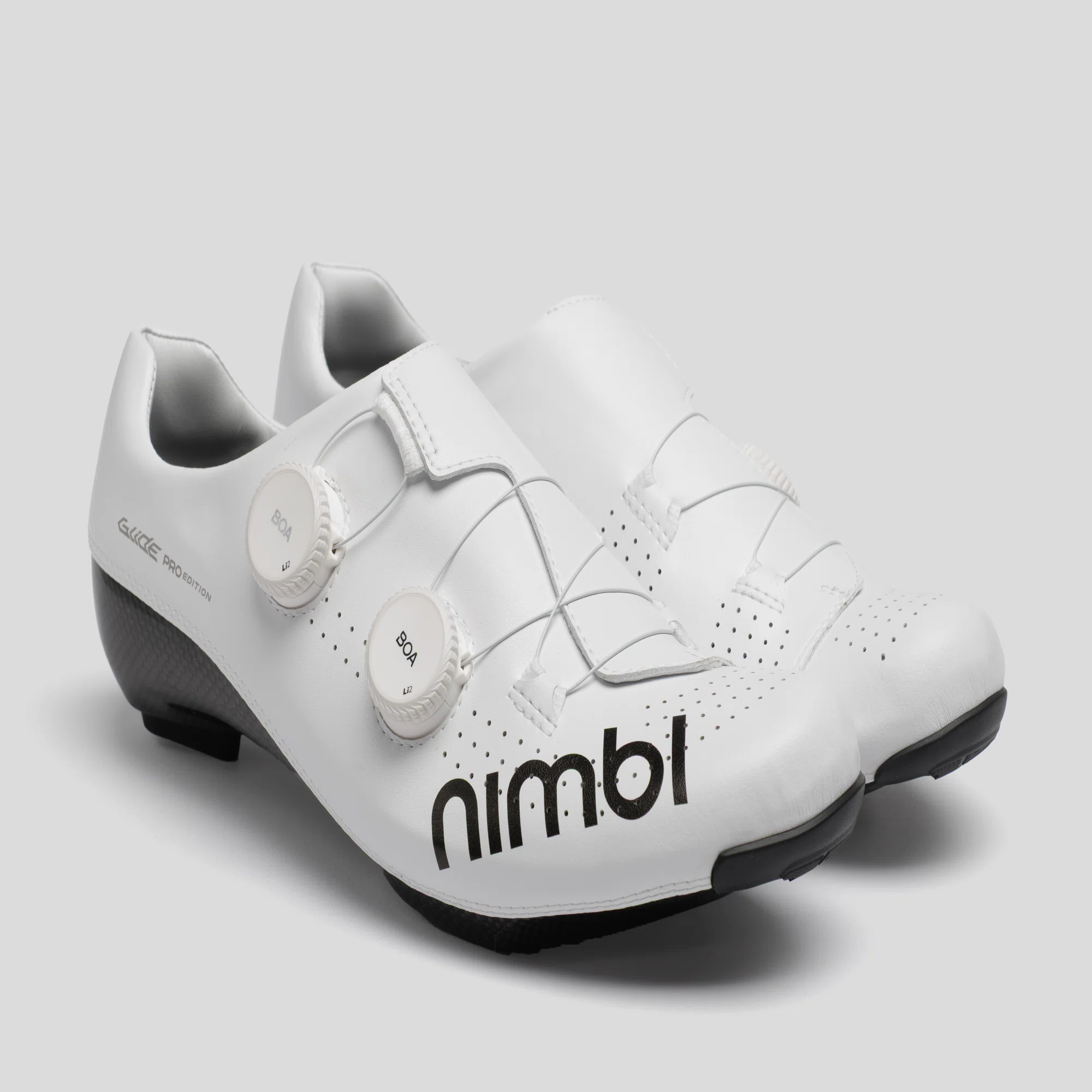 プレミアムシューズブランド「Nimbl」を詳しく掘り下げる。｜TRISPORTS