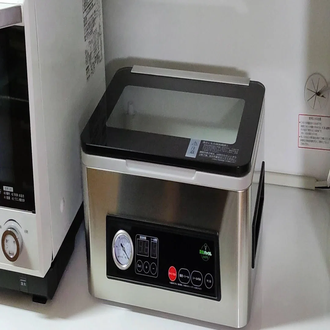 PR】食費、抑えたい？真空パック機の正しい選び方｜専用袋不要で液体も 