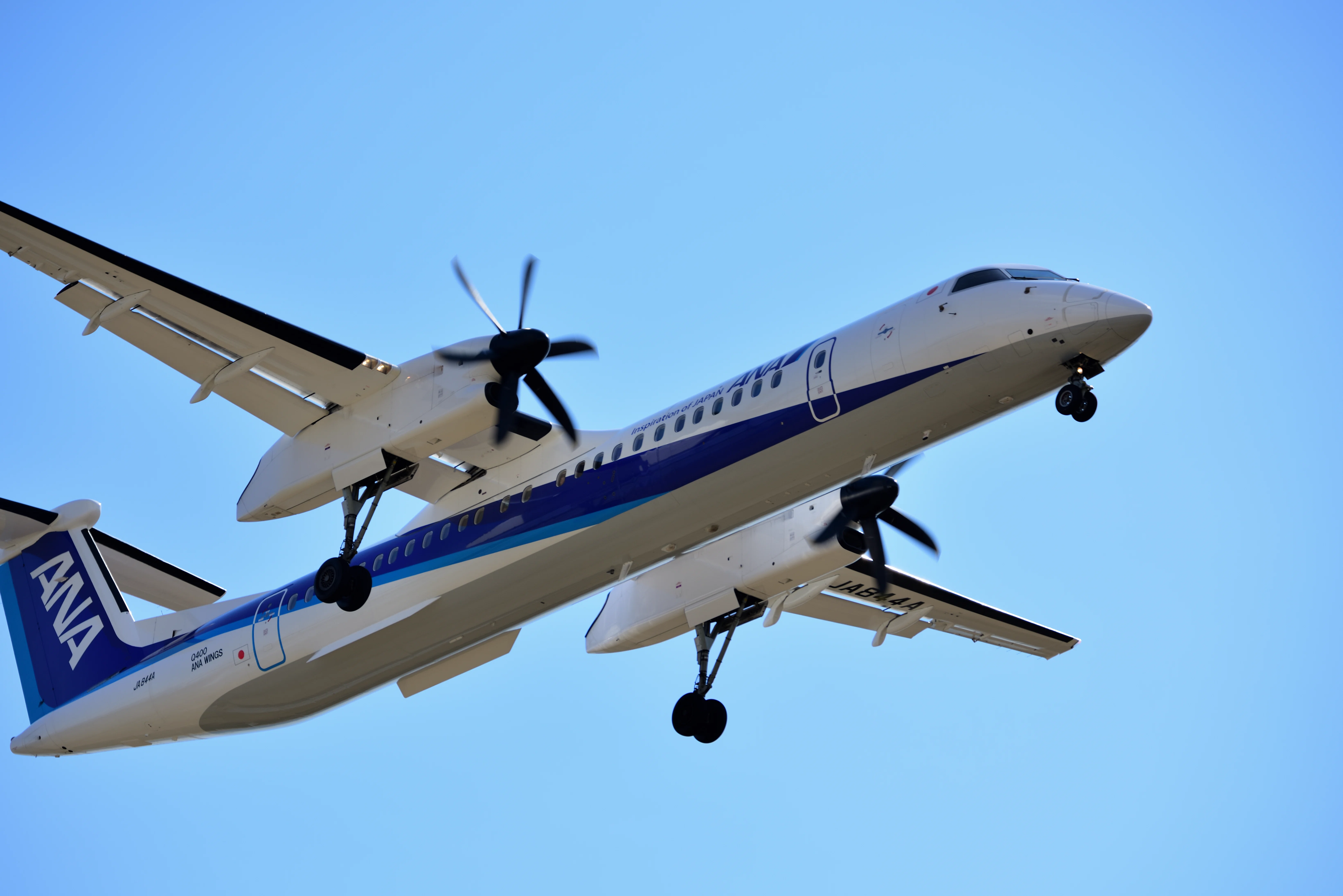 航空機・ヘリコプター ANA DHC-8-402Q Dash 8 JA856A De Havilland Canada DHC-8-402Q Dash 8｜光と風のアルバム