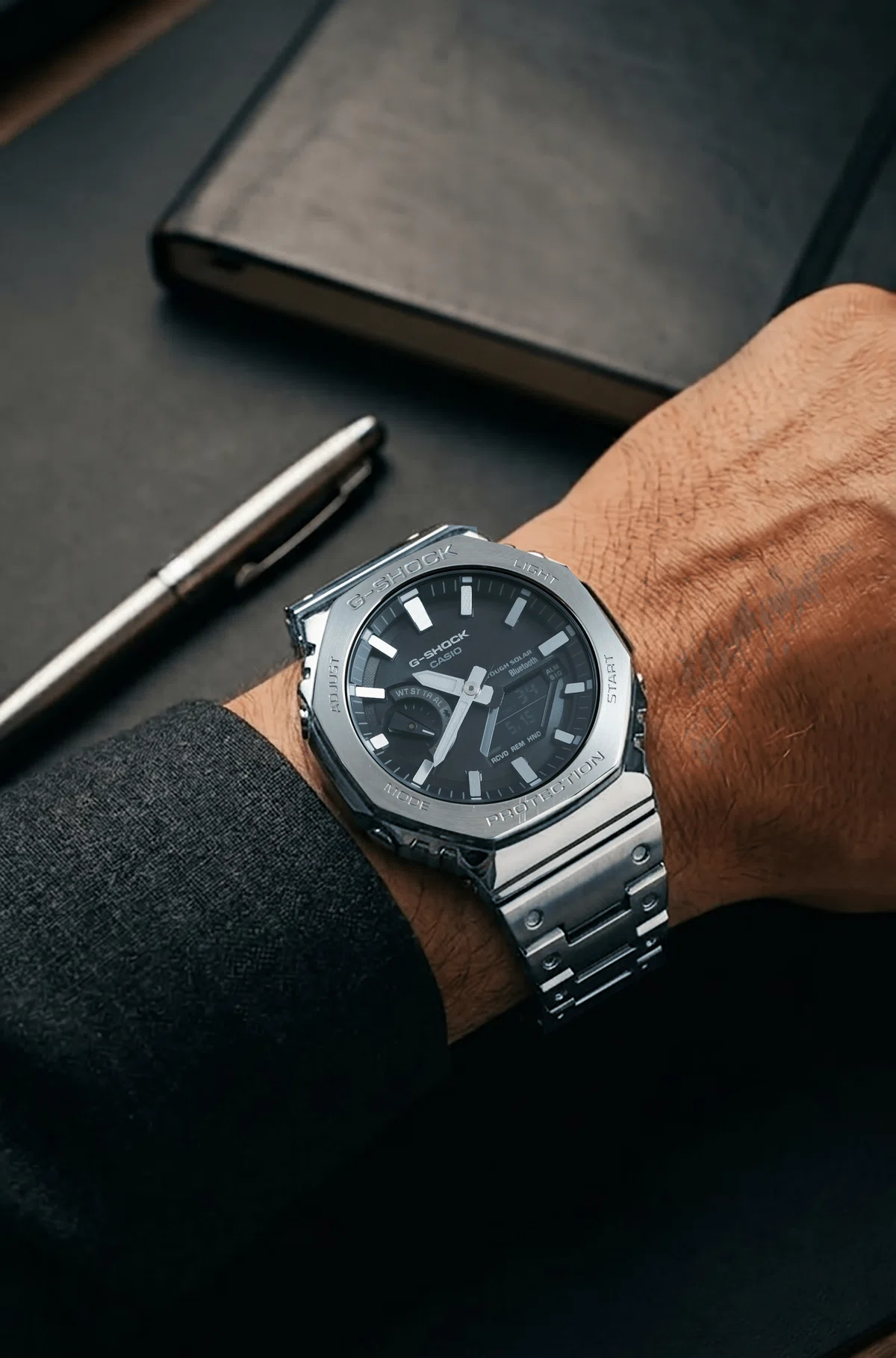 シンプルで美しい八角形フォルム ― G-SHOCK GM-B2100SD-1AJF｜Hideo