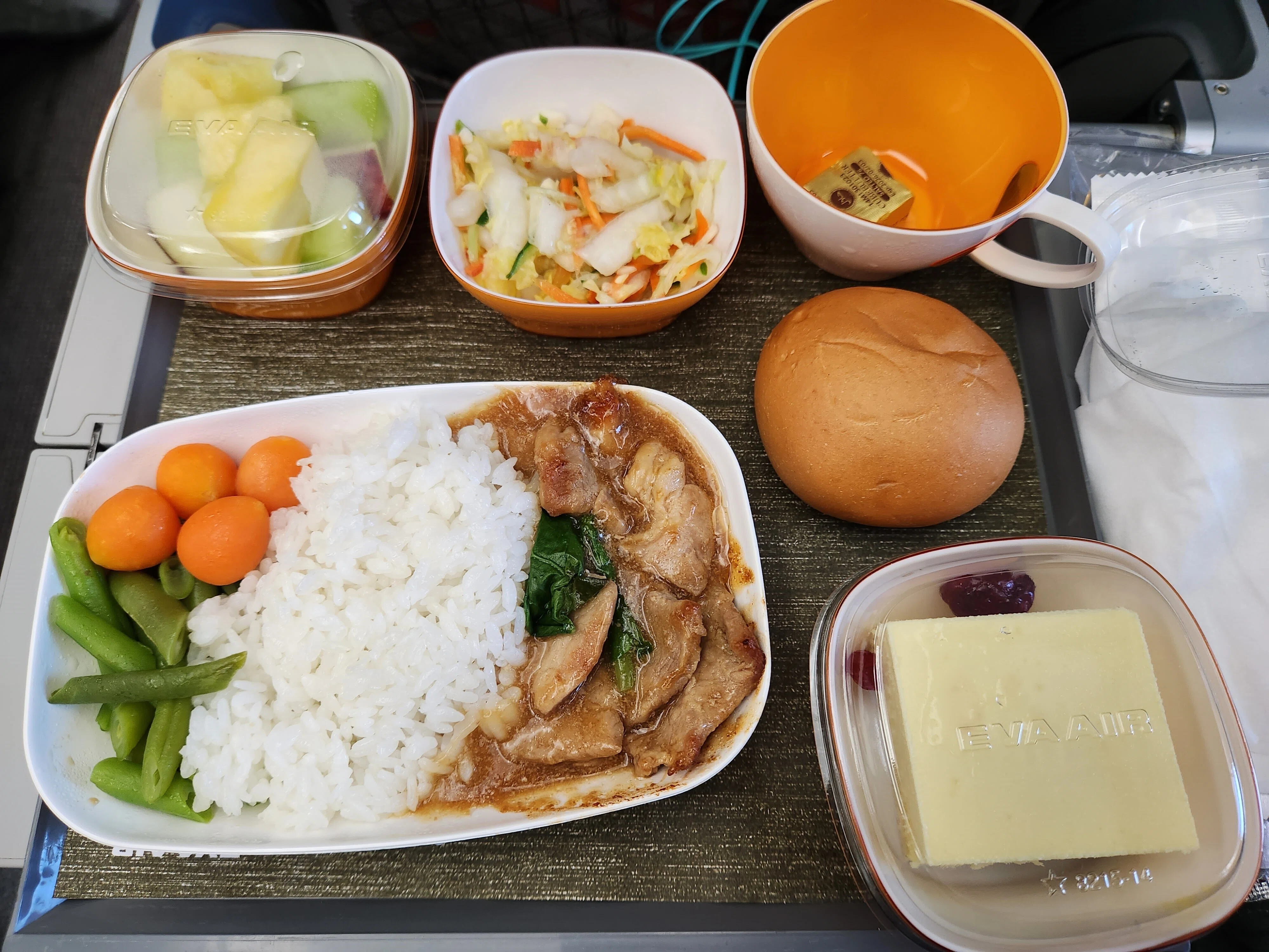 旅行の楽しみ機内食🍚EVA Air✈2025.2月 TSA→HND🌸|中医学大好き 旅行の楽しみ機内食🍚EVA Air✈2025.2月 TSA→HND🌸|中医学大好き