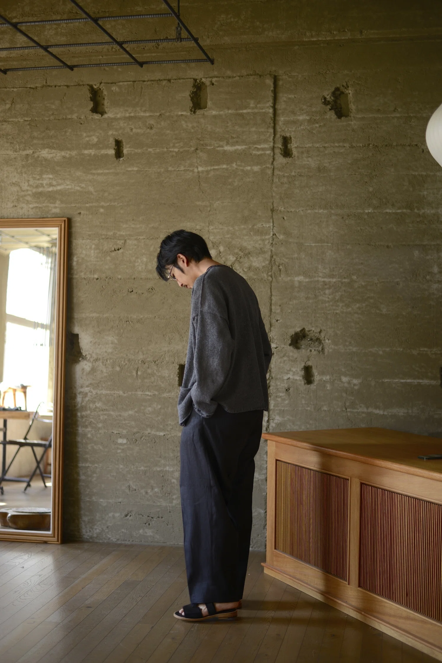 黒いリネンで夏を。｜takuro yamashita