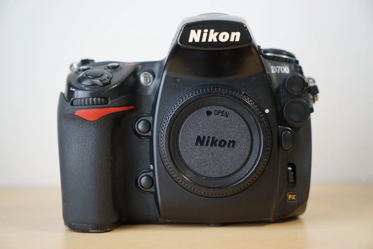 はじめまして、Nikon D700｜筑波希世