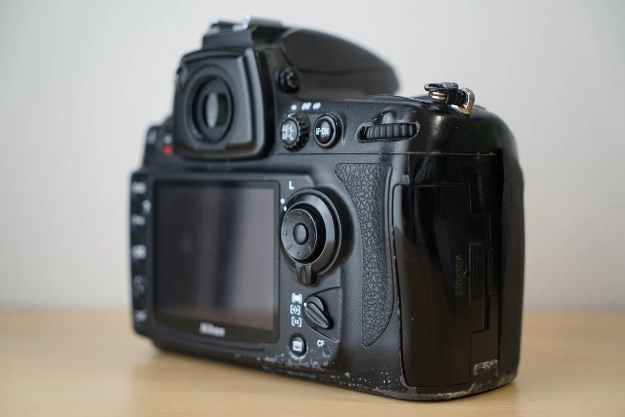 はじめまして、Nikon D700｜筑波希世