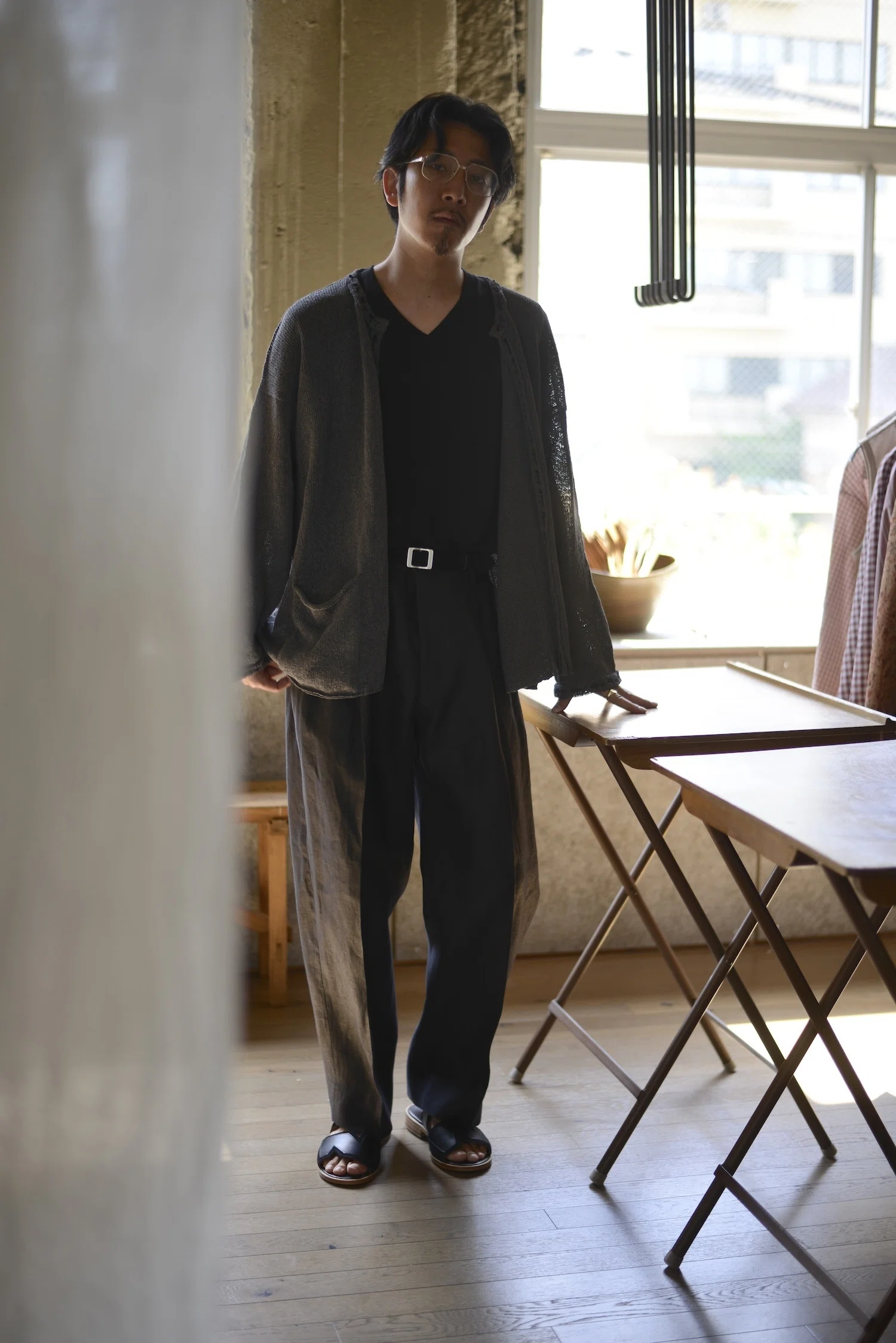 黒いリネンで夏を。｜takuro yamashita