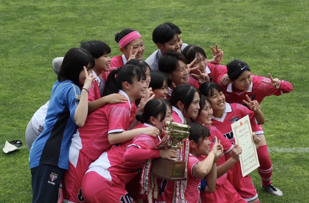  日本体育大学 日体大　女子サッカー　ジャージ上下 4点セット I LOVE SOCCER❤️」｜日体大SMG横浜⚽️