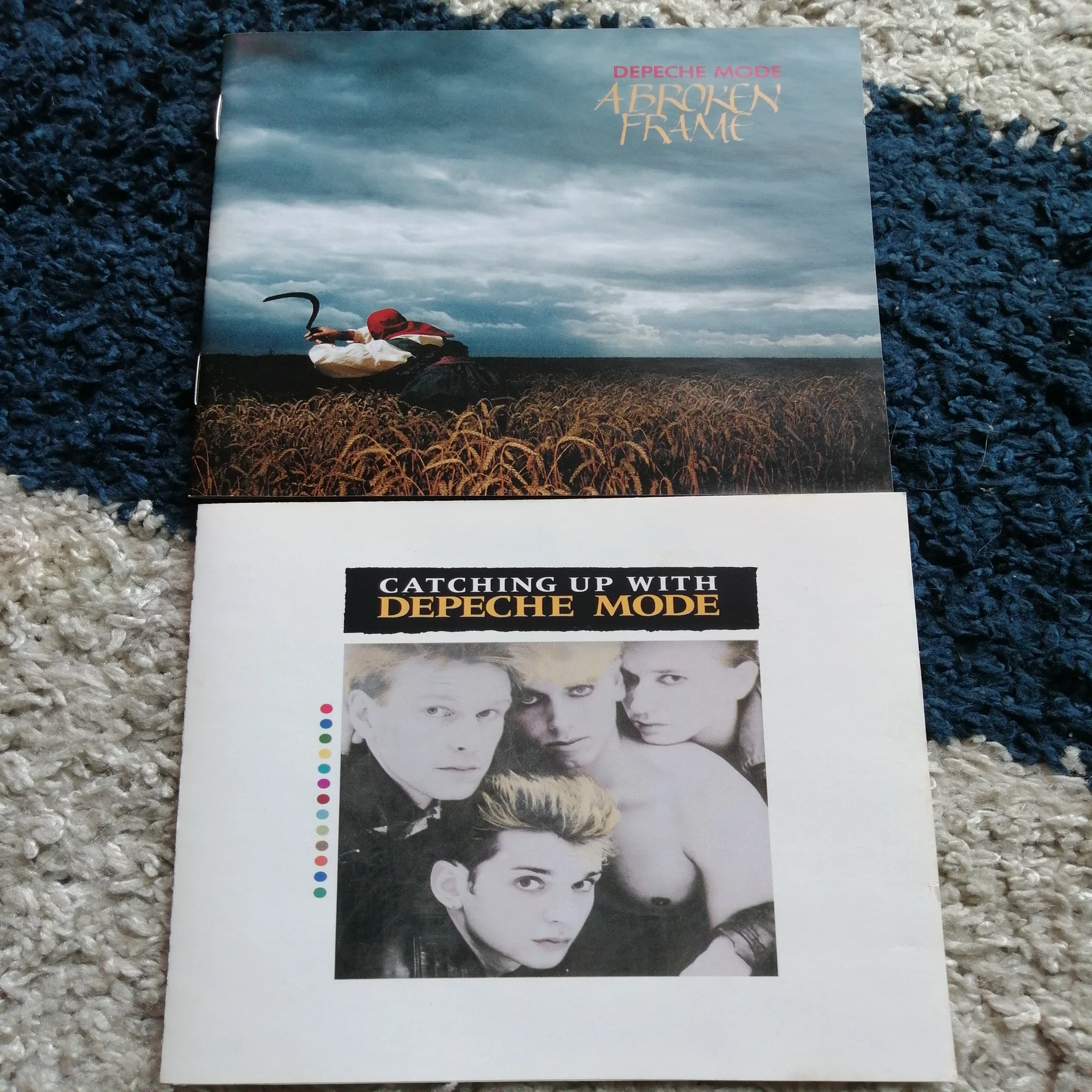 depeche mode アルバム A Broken Frame と TECHNODELIC のジャケット 