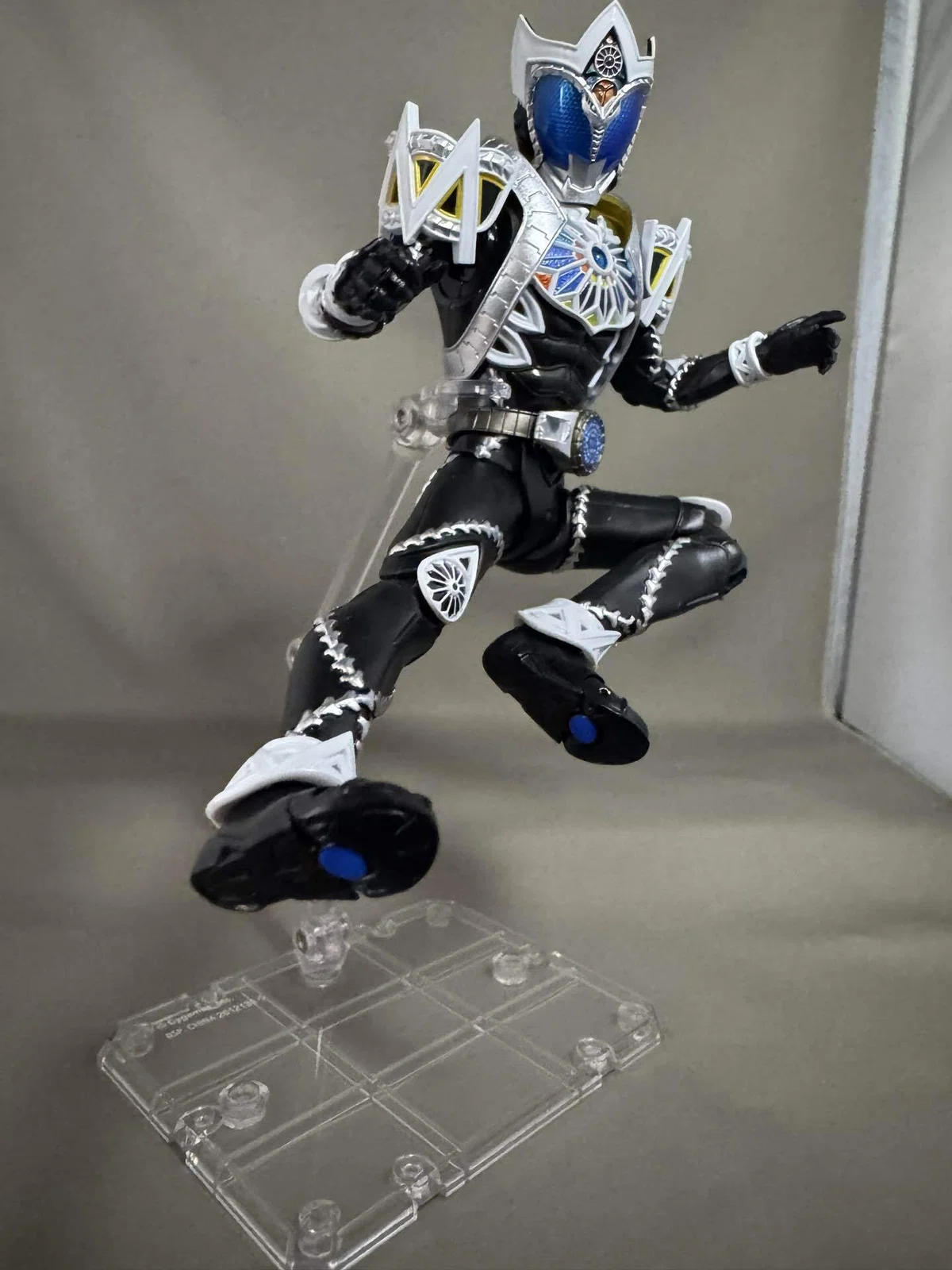 S.H.フィギュアアーツ】真骨彫 仮面ライダーサガ 感想｜ギン