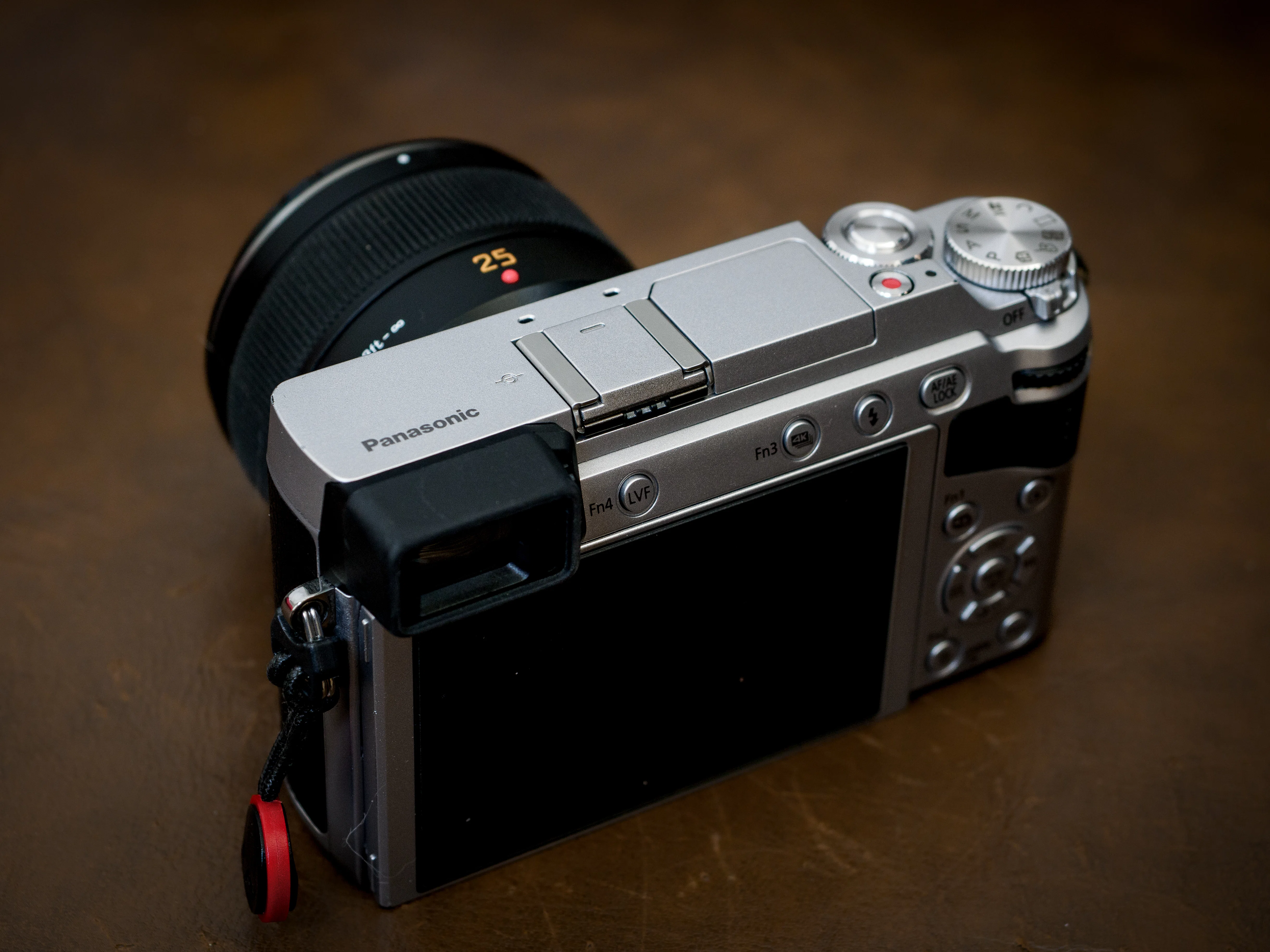 ❤️セール❤️新品 Panasonic 単焦点レンズ 25mm 美しいボケ感演出 LUMIX G 25mm/F1.7 ASPH. H-H025-K ブラック ﾏｲｸﾛﾌｫ-ｻｰｽﾞ 単焦点レンズ