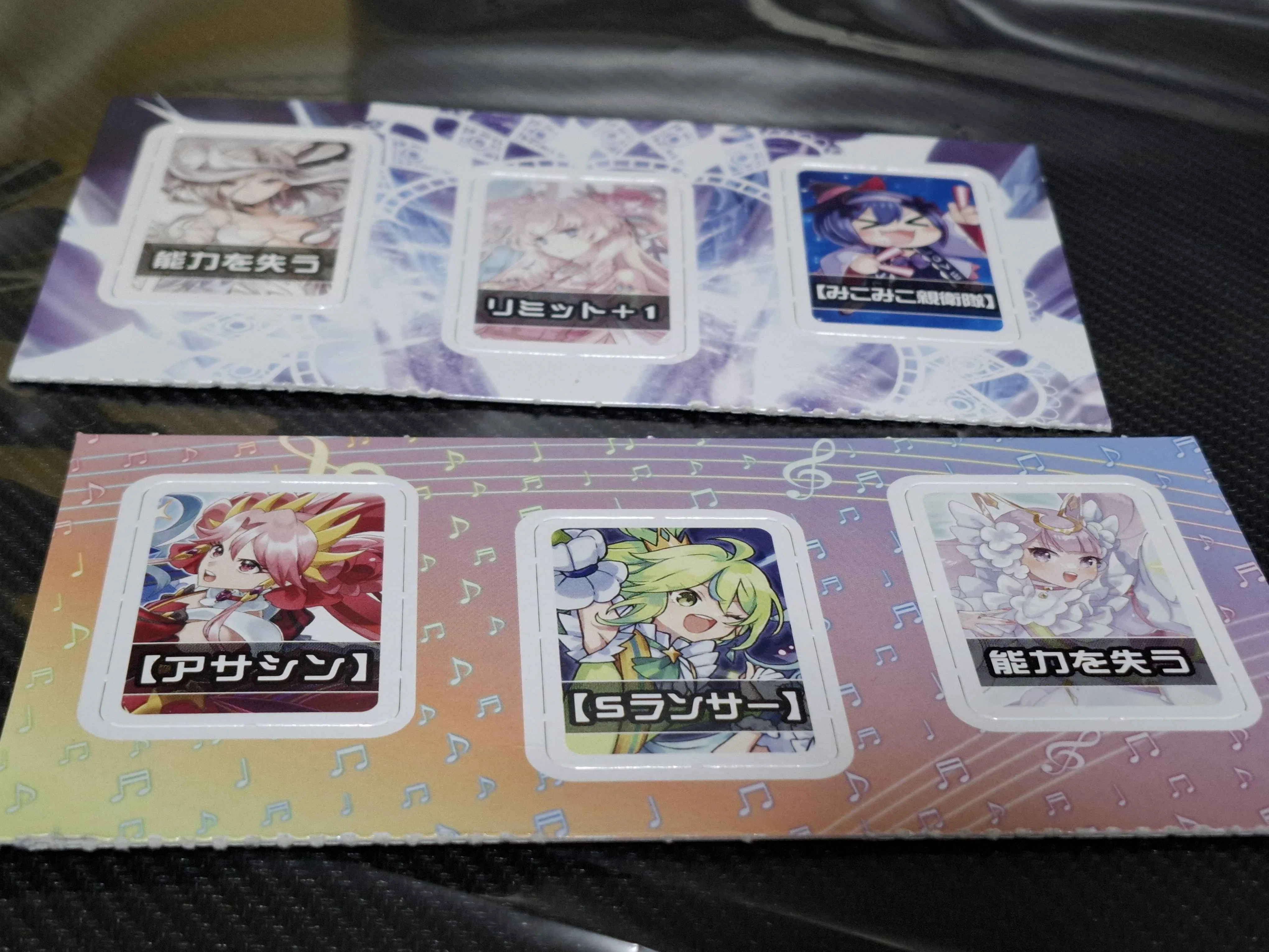 WIXOSS】BOXの端にくっついているトークンにスリーブを被せよう｜電源ケン