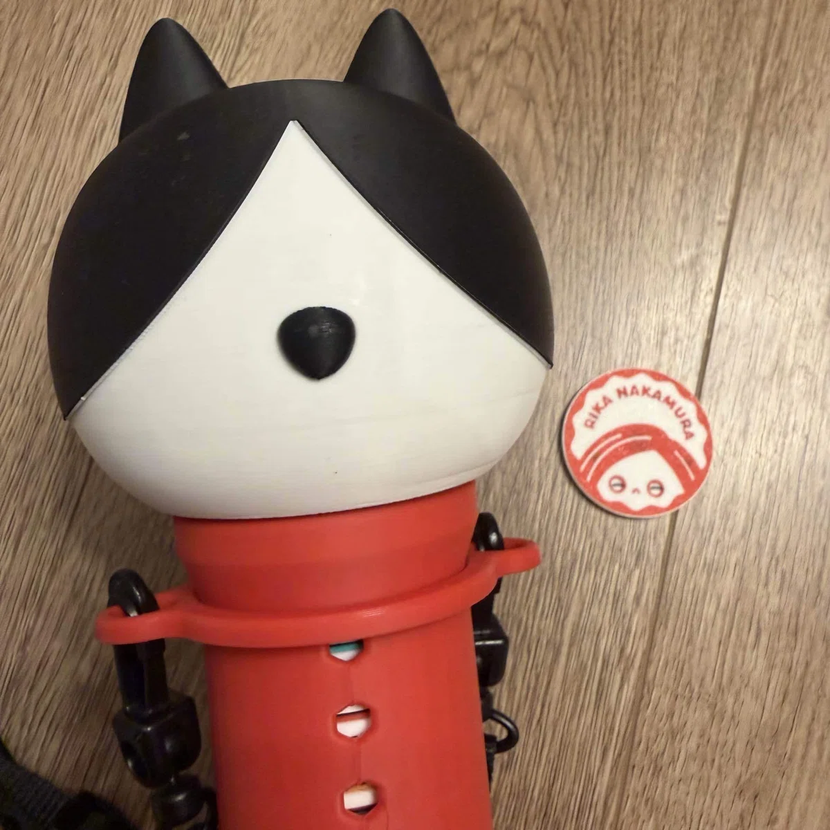 猫ちゃん頭部とMakerChipの写真