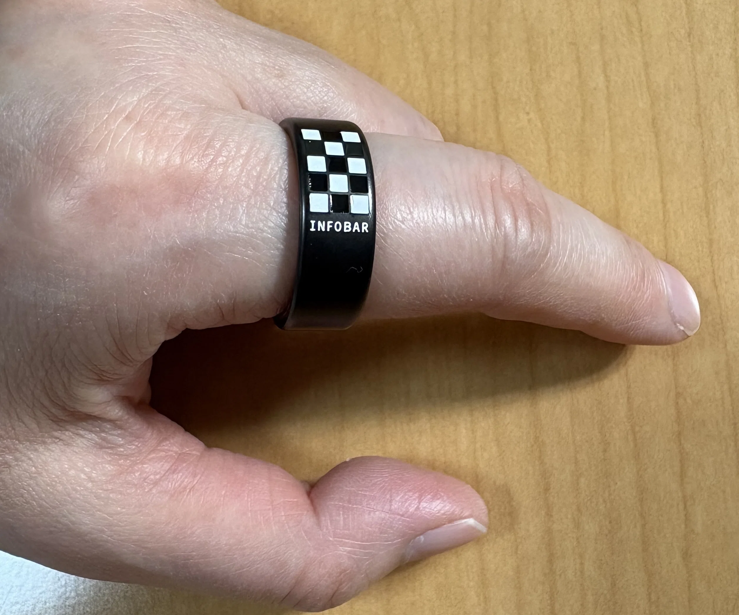 Smart Recovery Ring／INFOBARコラボモデル〜スマートリングには興味が