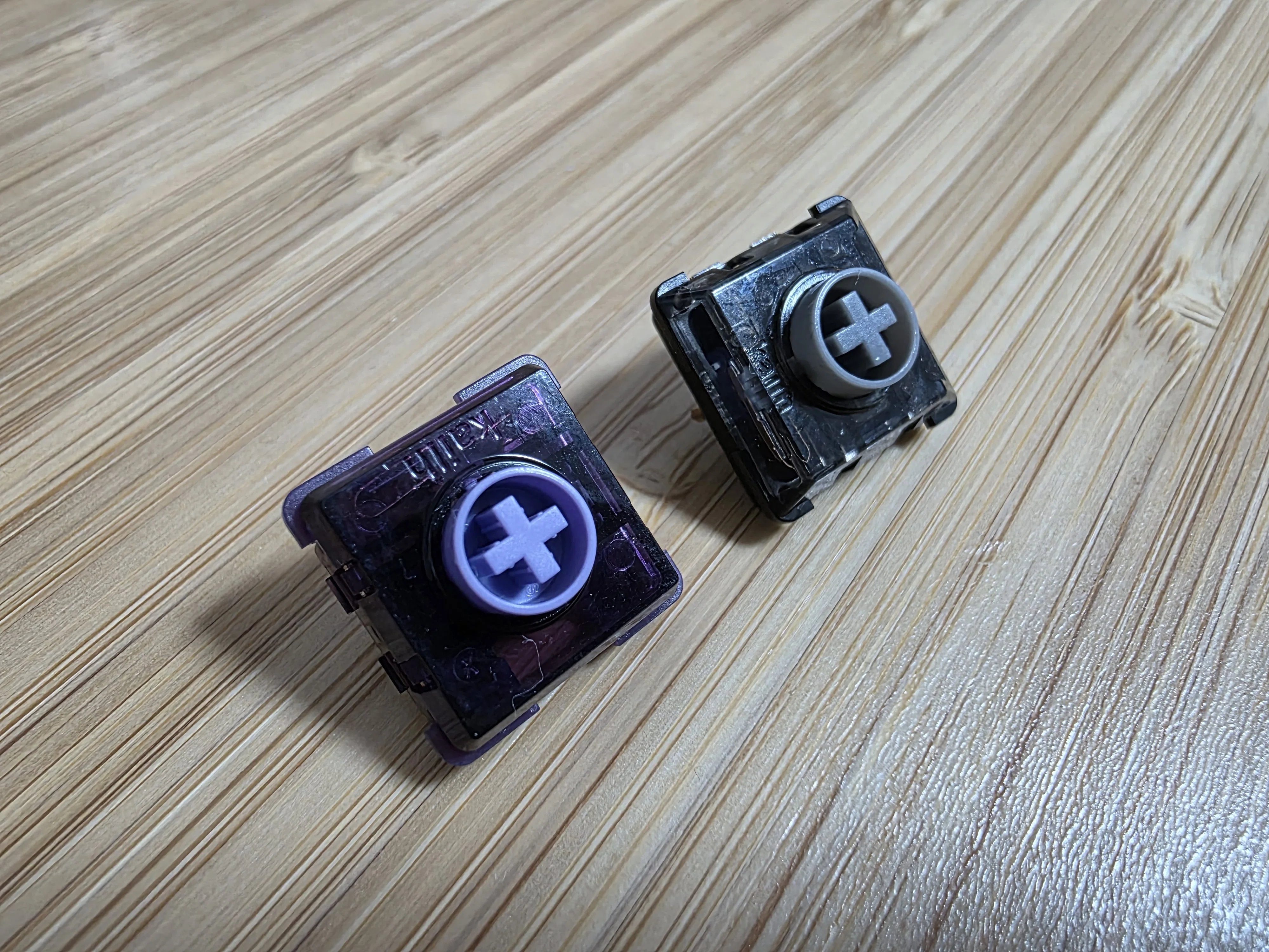 レバーレスのキースイッチをShadow HuntingからKailh Purple Irisへ