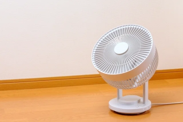 【設計段階の盲点】なぜか空気が淀む…換気がうまくいかない家に共通する4つの原因|住まいの辞典|住宅アドバイザー|WEBライター