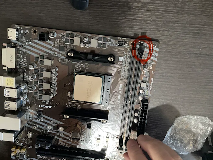 自作PC core i5 4670 メモリー　8GB HDDなし　動作確認 自作PC】最低限の構成で画面表示してみよう！BIOS設定やっときたいよね
