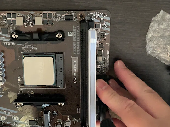 自作PC】最低限の構成で画面表示してみよう！BIOS設定やっときたいよね
