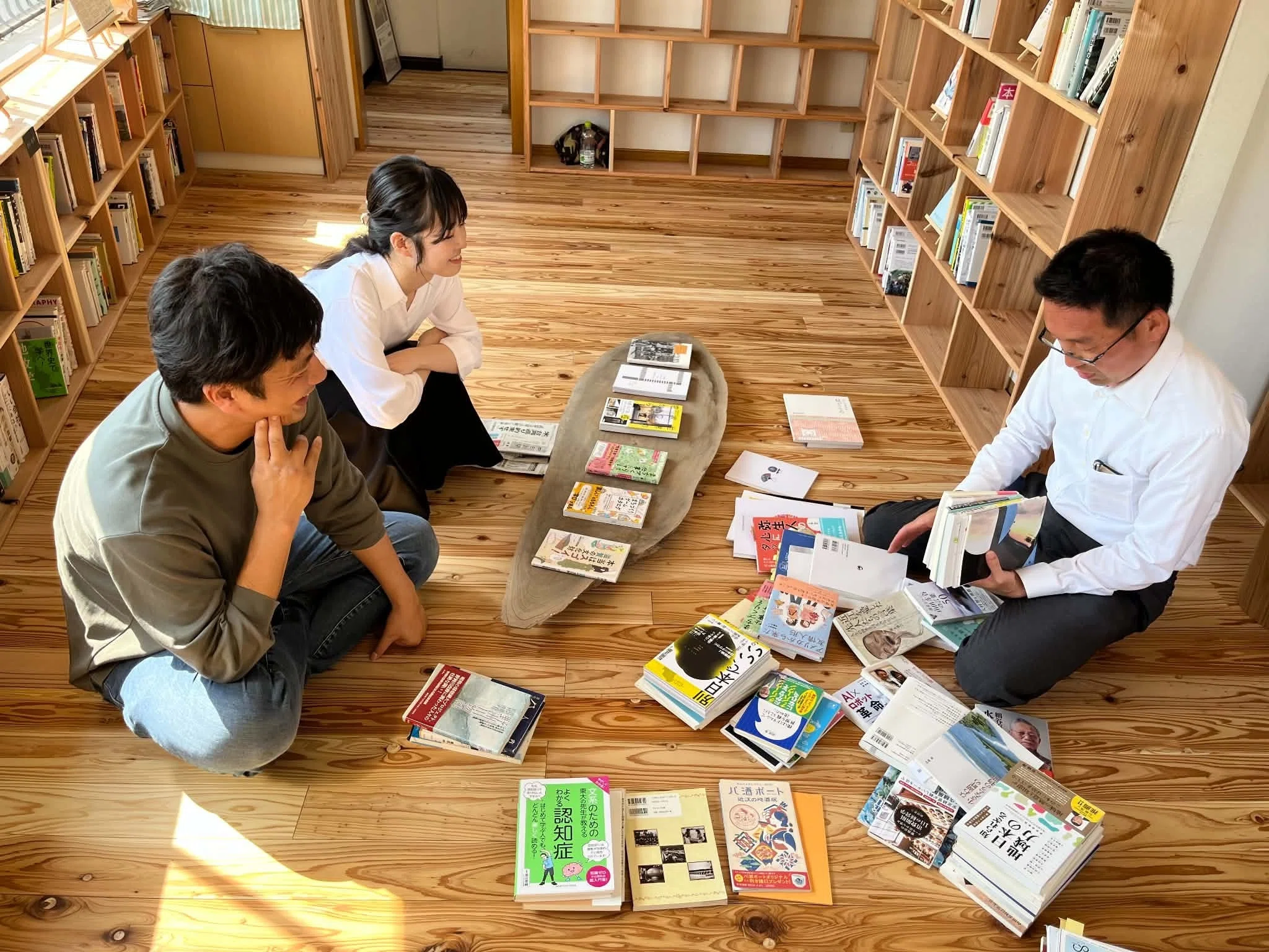 市長の本棚、作りました。｜中野龍馬（滋賀が大好きな人）