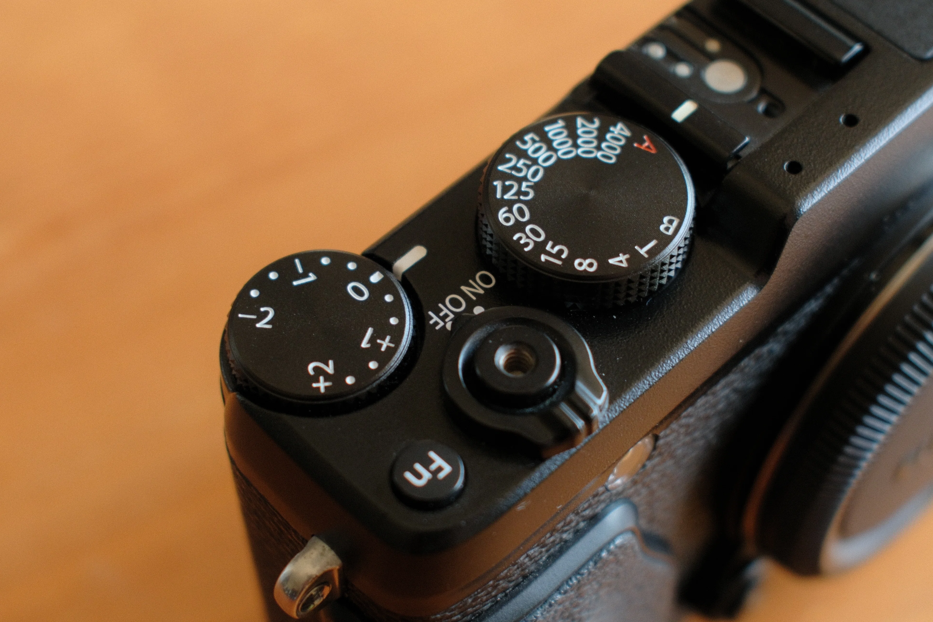 X100VIユーザーが、中古で3万円台のX-E1を2026年に購入した理由