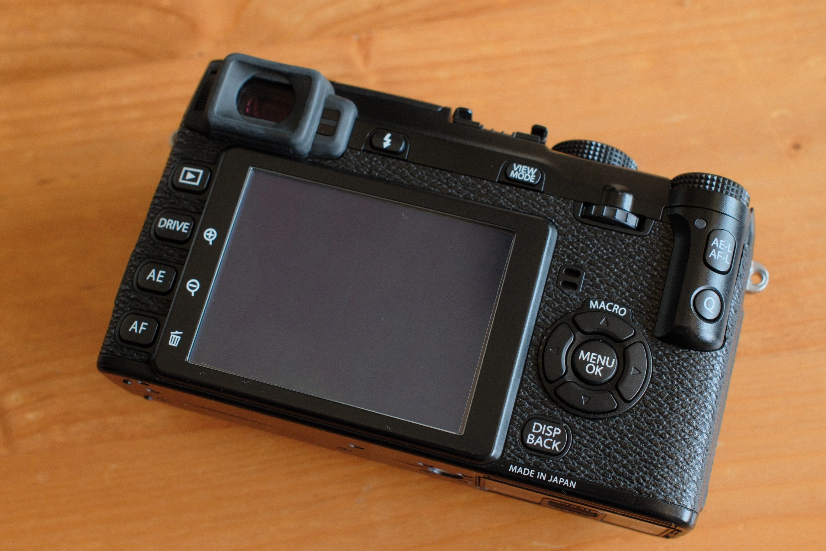 X100VIユーザーが、中古で3万円台のX-E1を2026年に購入した理由