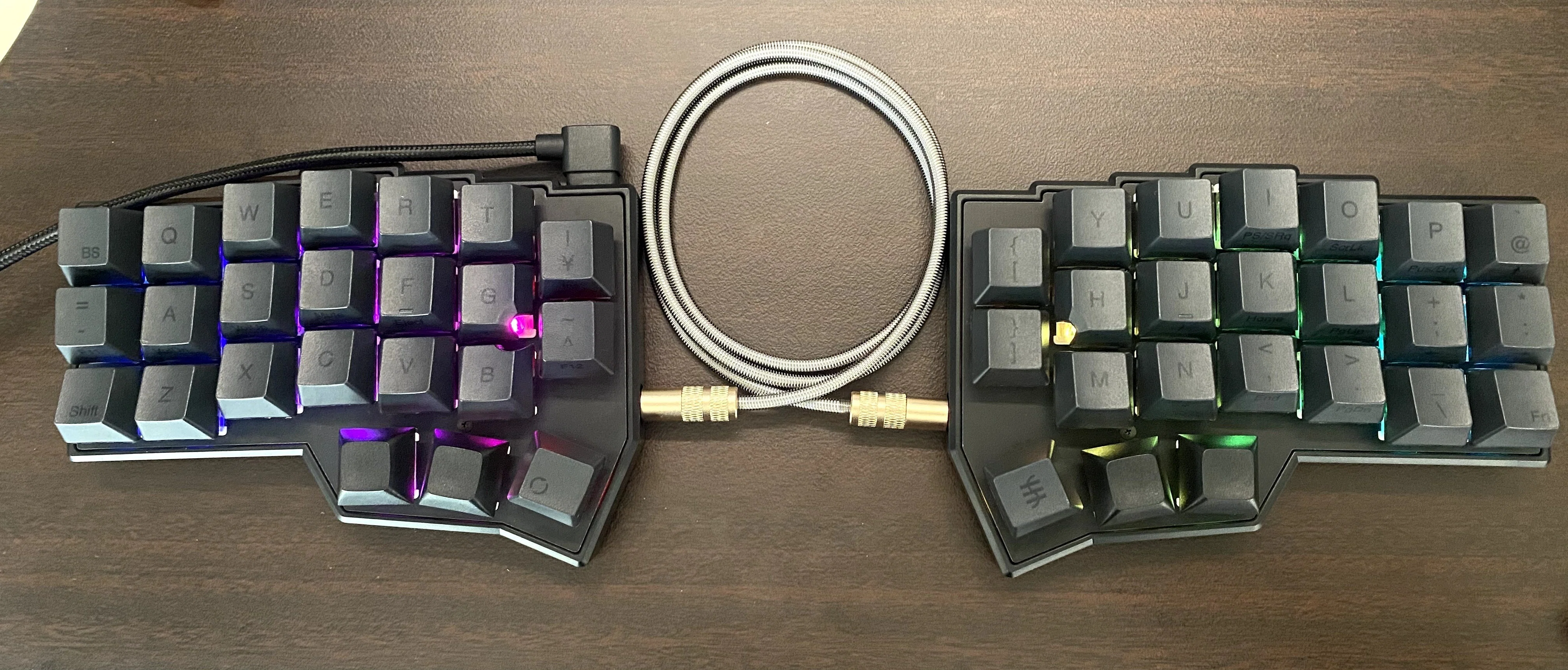 Corne V4 Cherry ～理想のキーボードを求めて～｜スキル不足のITコンサル