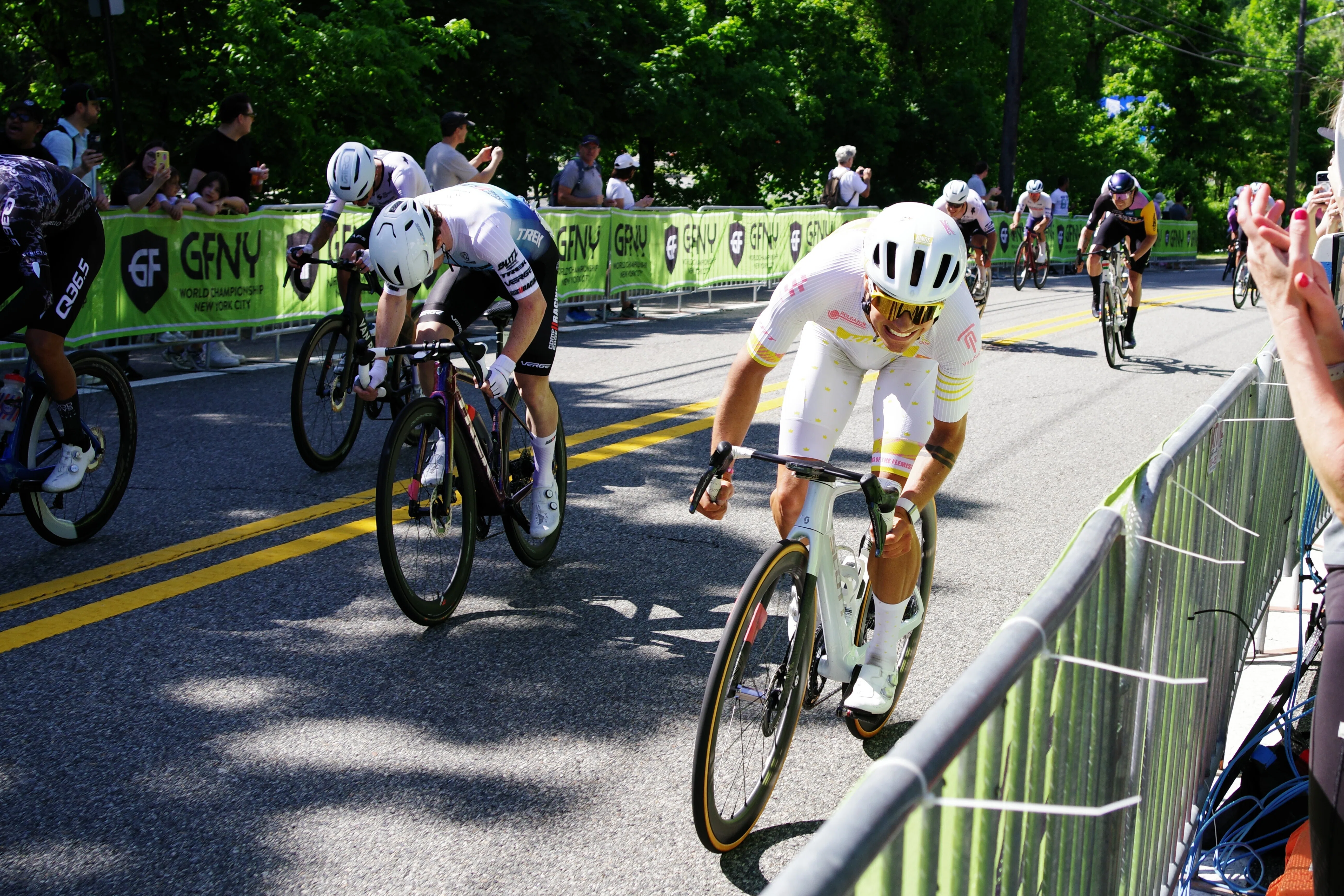 自転車ロードレースの迫力｜Takaaki Ueno