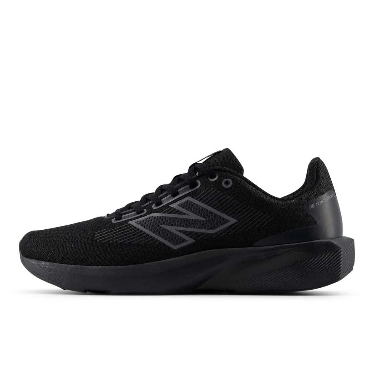 M413 毎日をもっと軽く歩きたい人へ。New Balance M413が「日常の相棒」として優秀な理由|りん⚽️賢く楽しむスポーツ活用術
