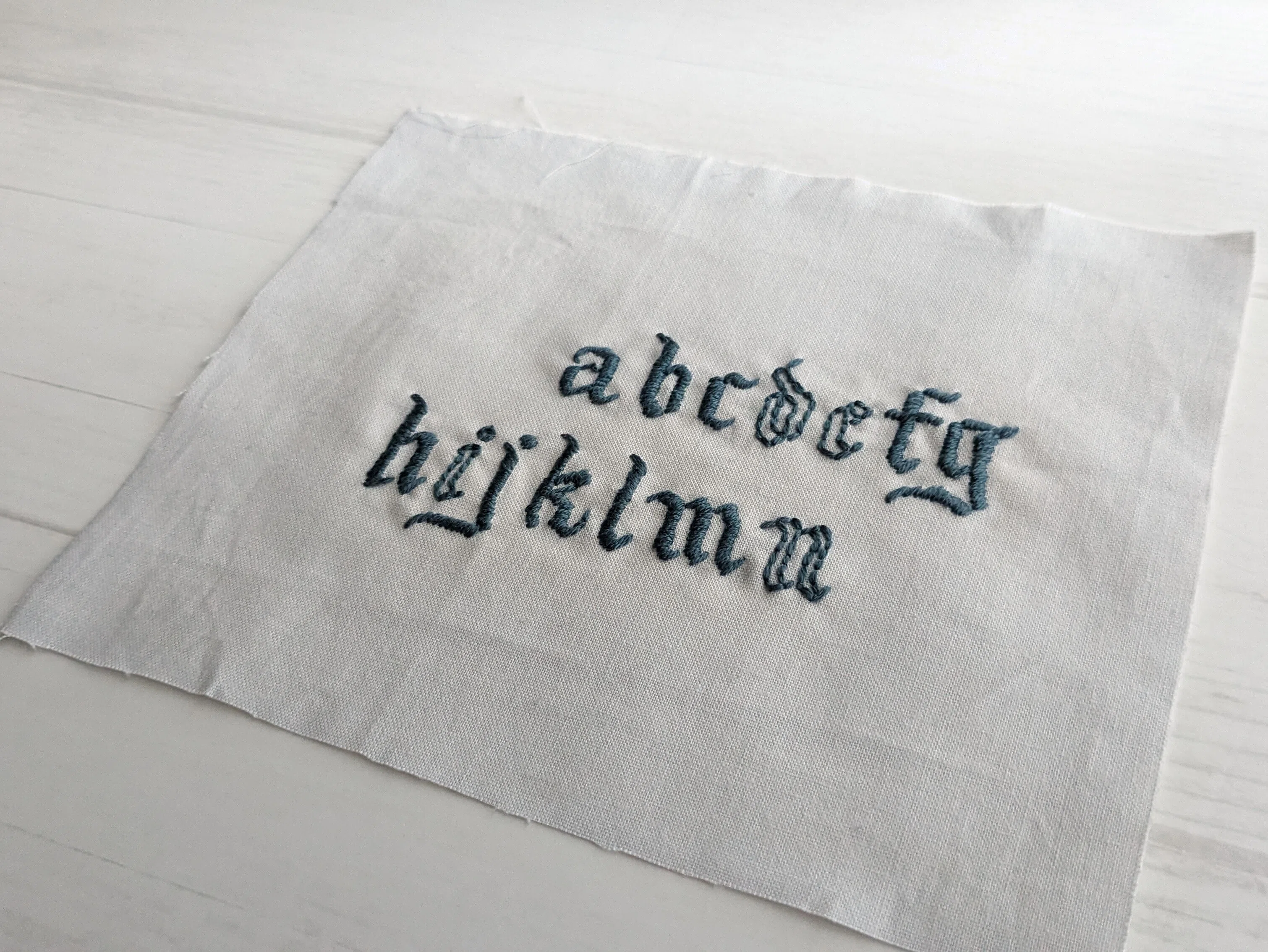 刺繍 アルファベットを刺したくて｜sion