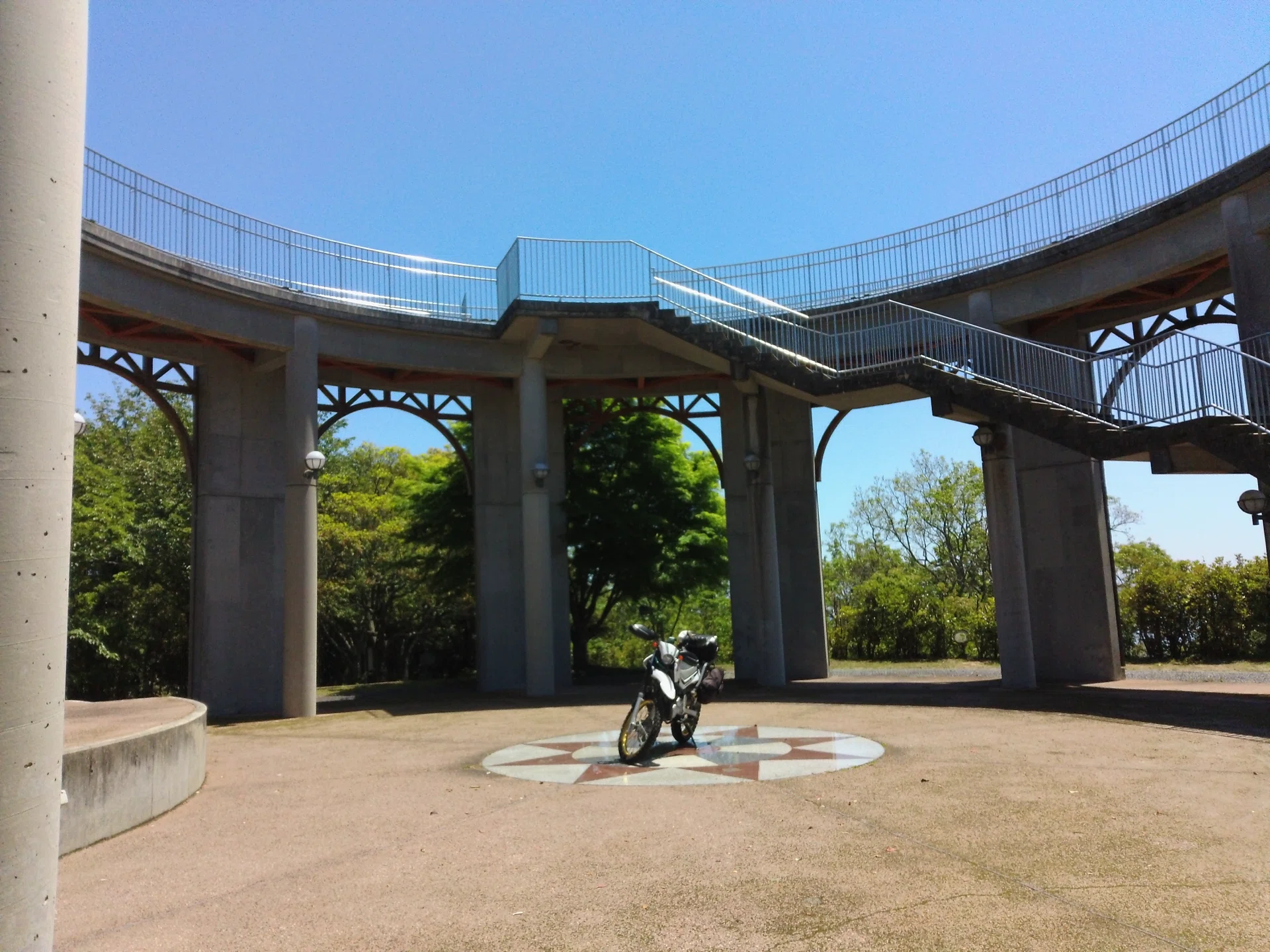 安芸灘とびしま海道 セロー旅③｜謎の建造物とあなご重｜せの