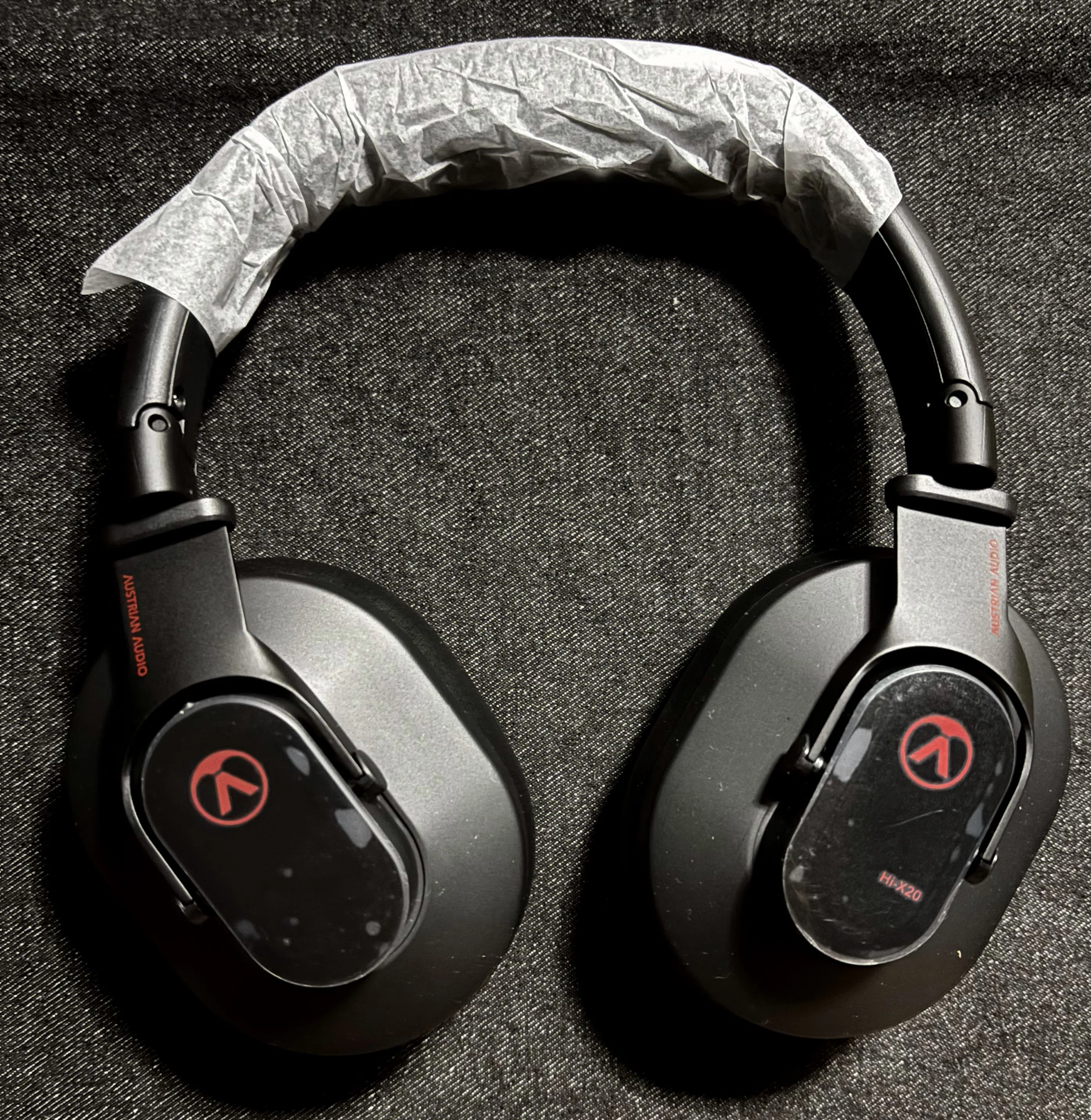 モニターヘッドホンの“ダークホース”？ Austrian Audio「Hi-X20