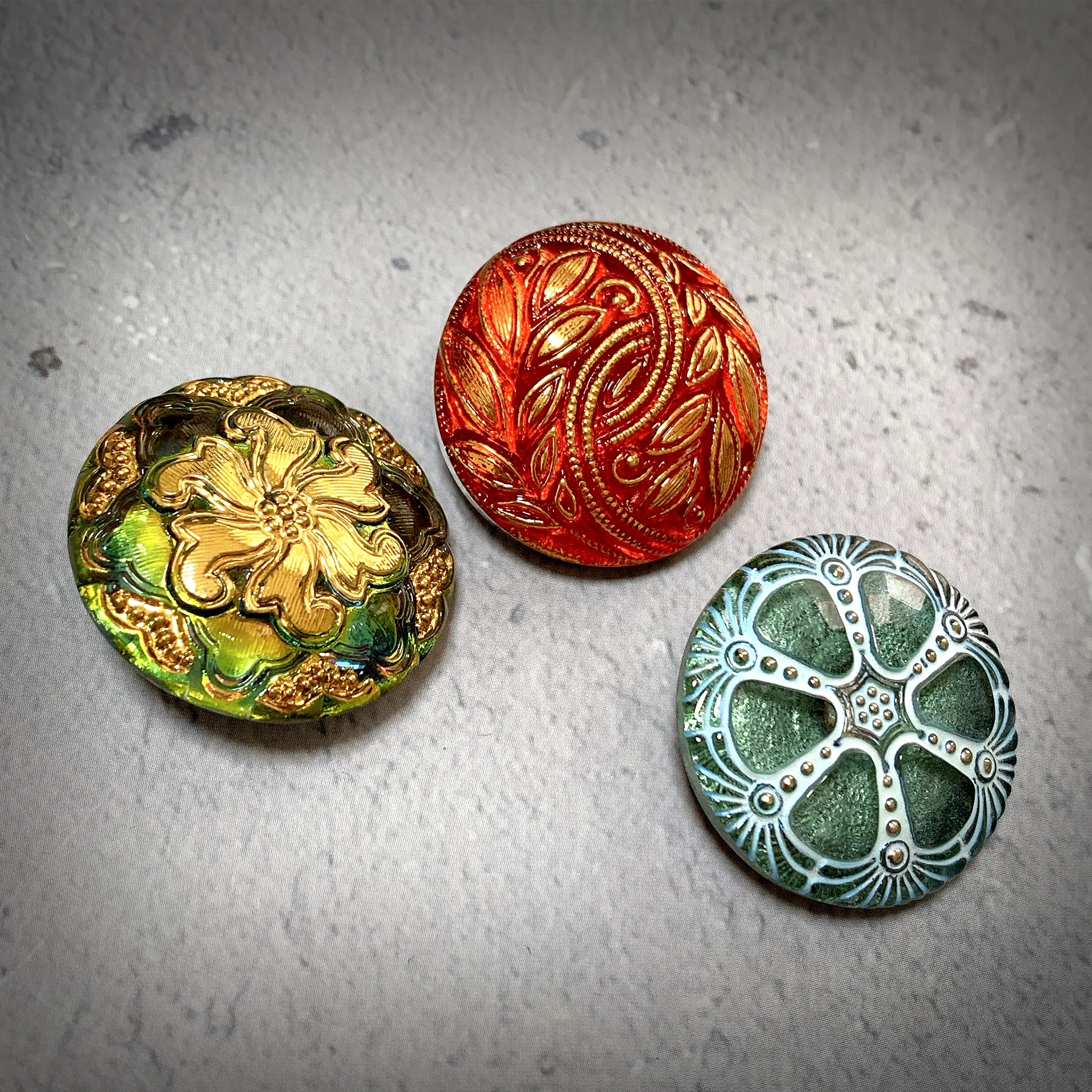 Why am I so drawn to Czech glass?｜西村さゆり/ Petite Rara 