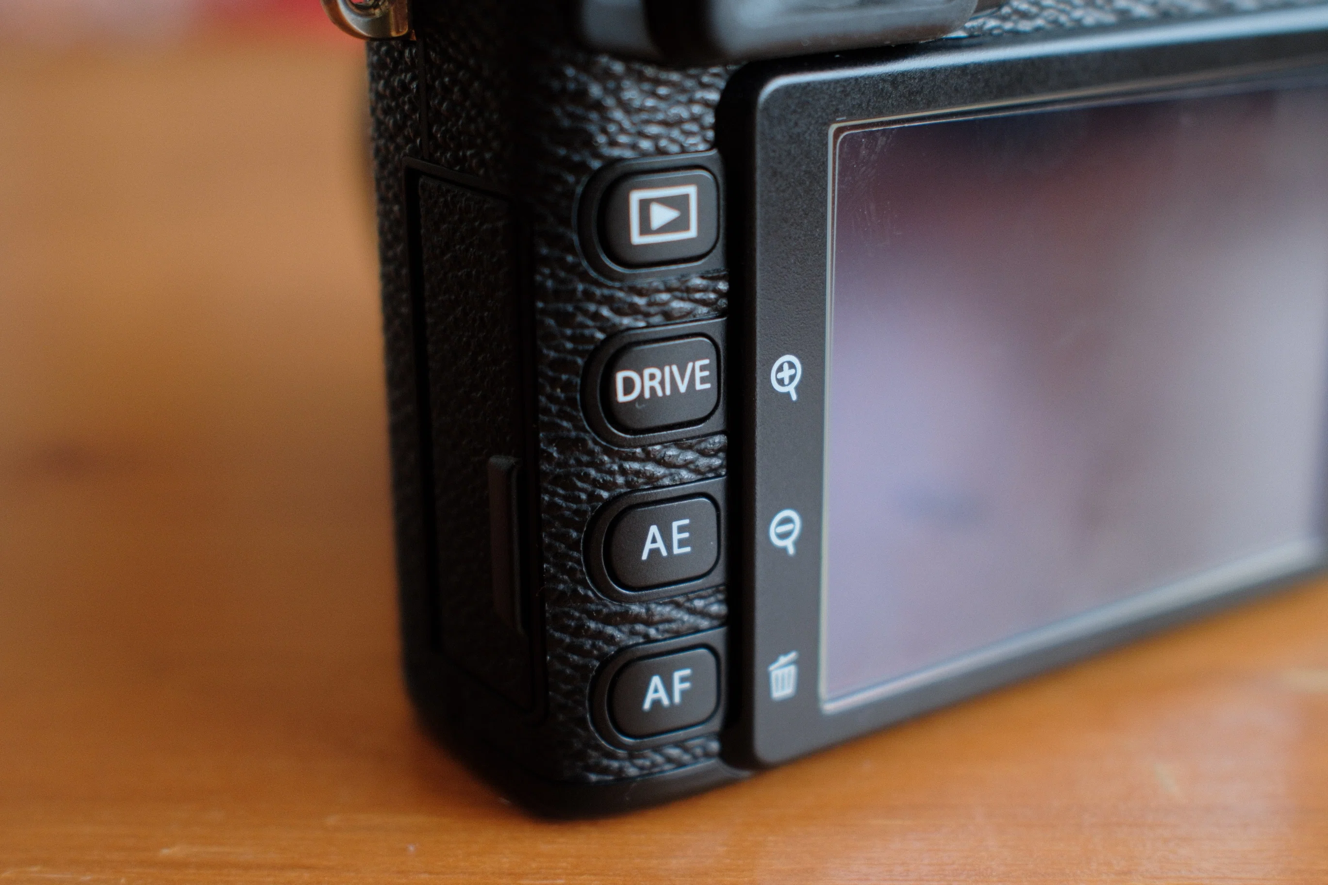 X100VIユーザーが、中古で3万円台のX-E1を2026年に購入した理由