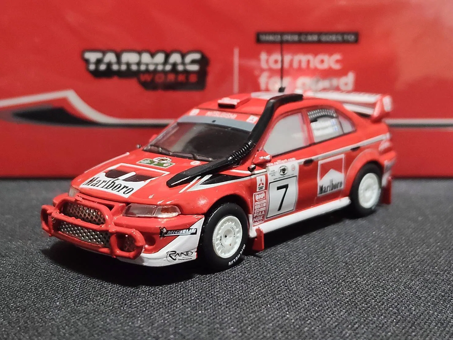 Tarmac Works HOBBY64 1/64 Mitsubishi Lancer Evolution 6.5 Safari