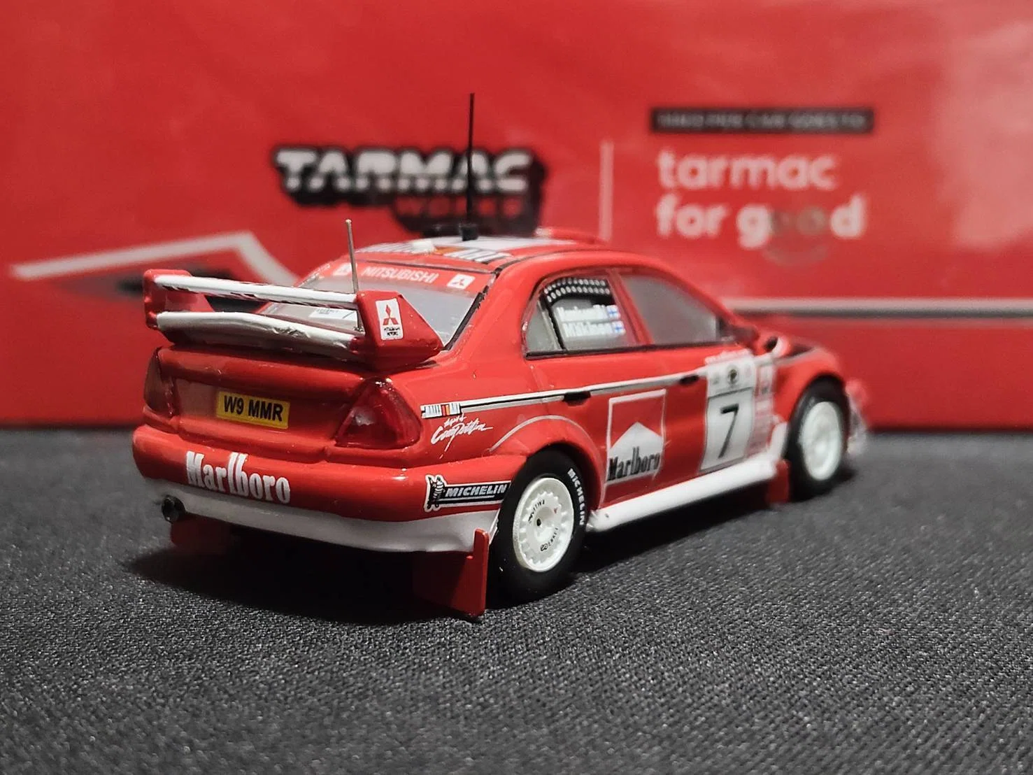 Tarmac Works HOBBY64 1/64 Mitsubishi Lancer Evolution 6.5 Safari
