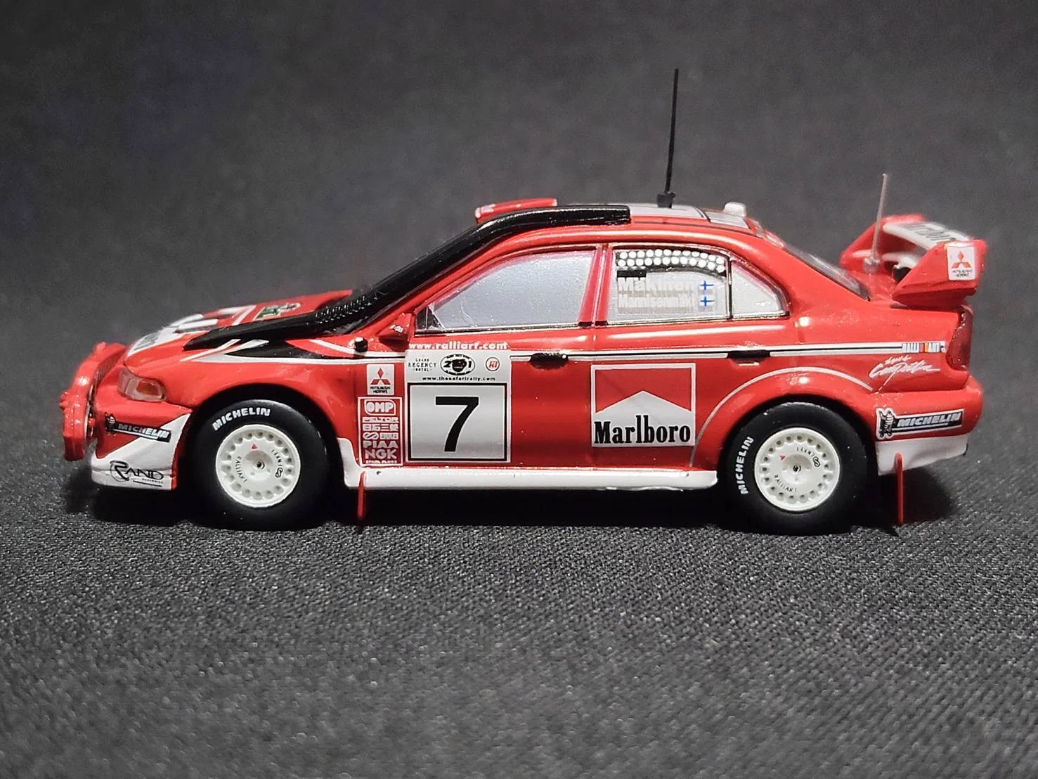 Tarmac Works HOBBY64 1/64 Mitsubishi Lancer Evolution 6.5 Safari