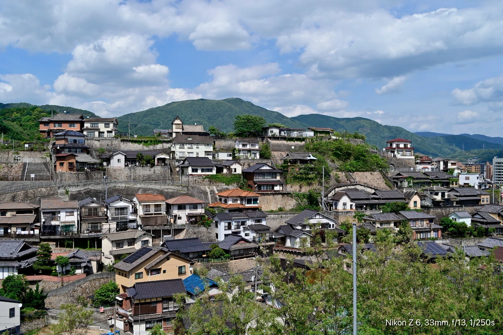 番外編02_軍港の町に聳える天空の住宅街を歩いて】｜瀬戸内ダーク