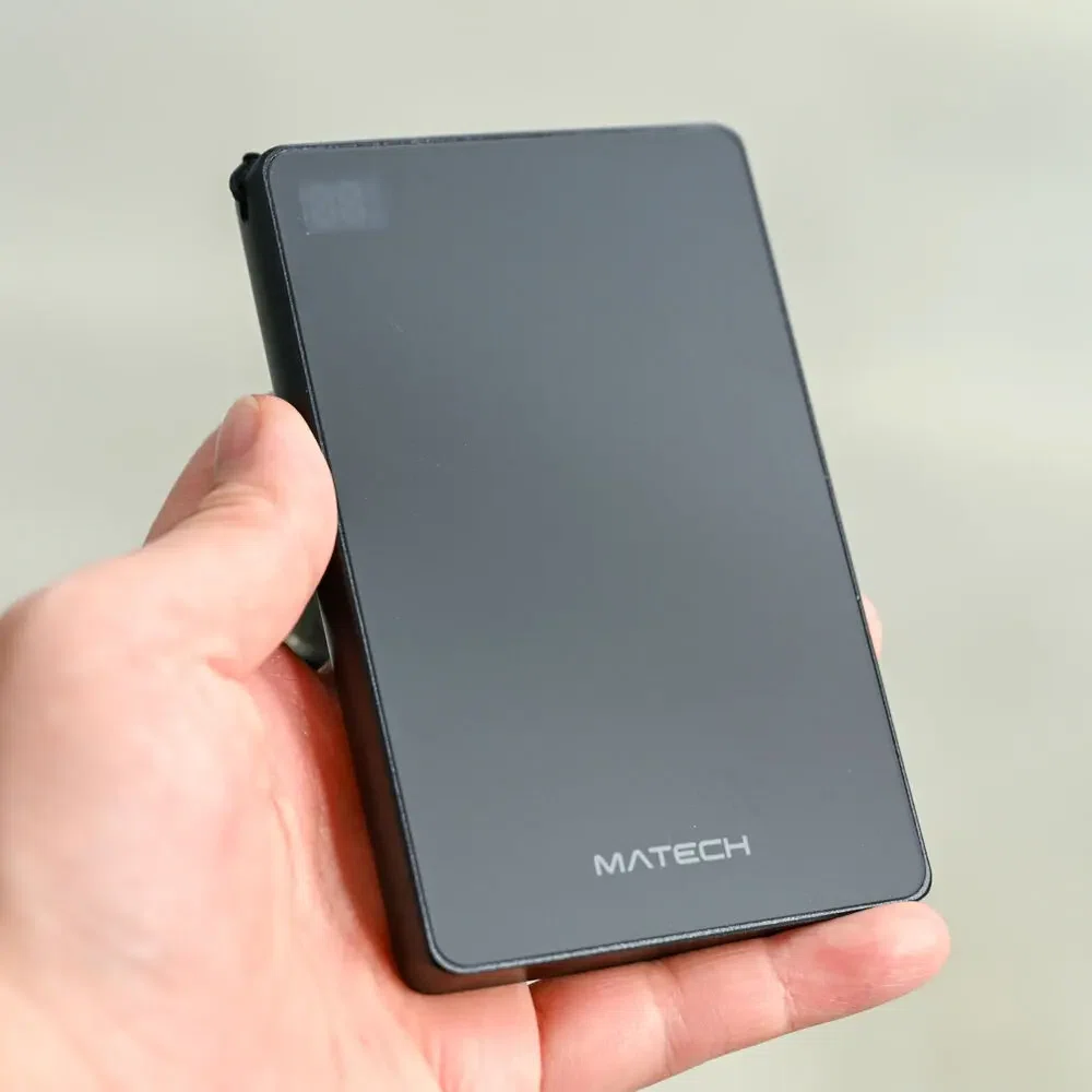 Reviewing the MATECH PowerSlim 10000! The thinnest power bank that