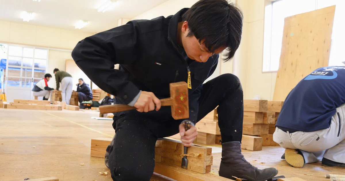 学んだ伝統技術を駆使して模型製作に挑戦|建築2年生|伝統文化と環境福祉の専門学校【公式】