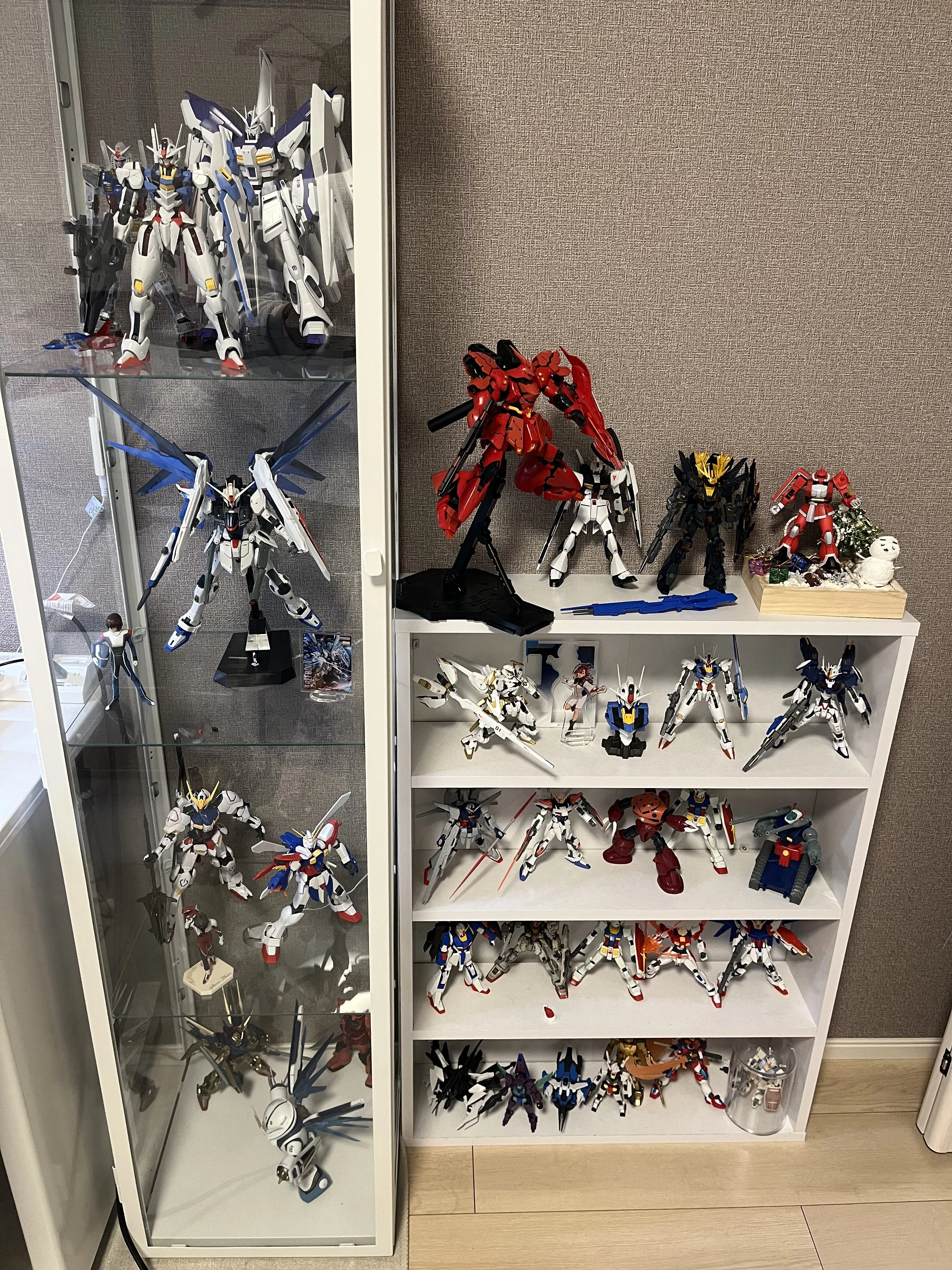 ガンプラはこれで飾れ！？ニトリ『Nポルダ』の実力とは？｜Sia